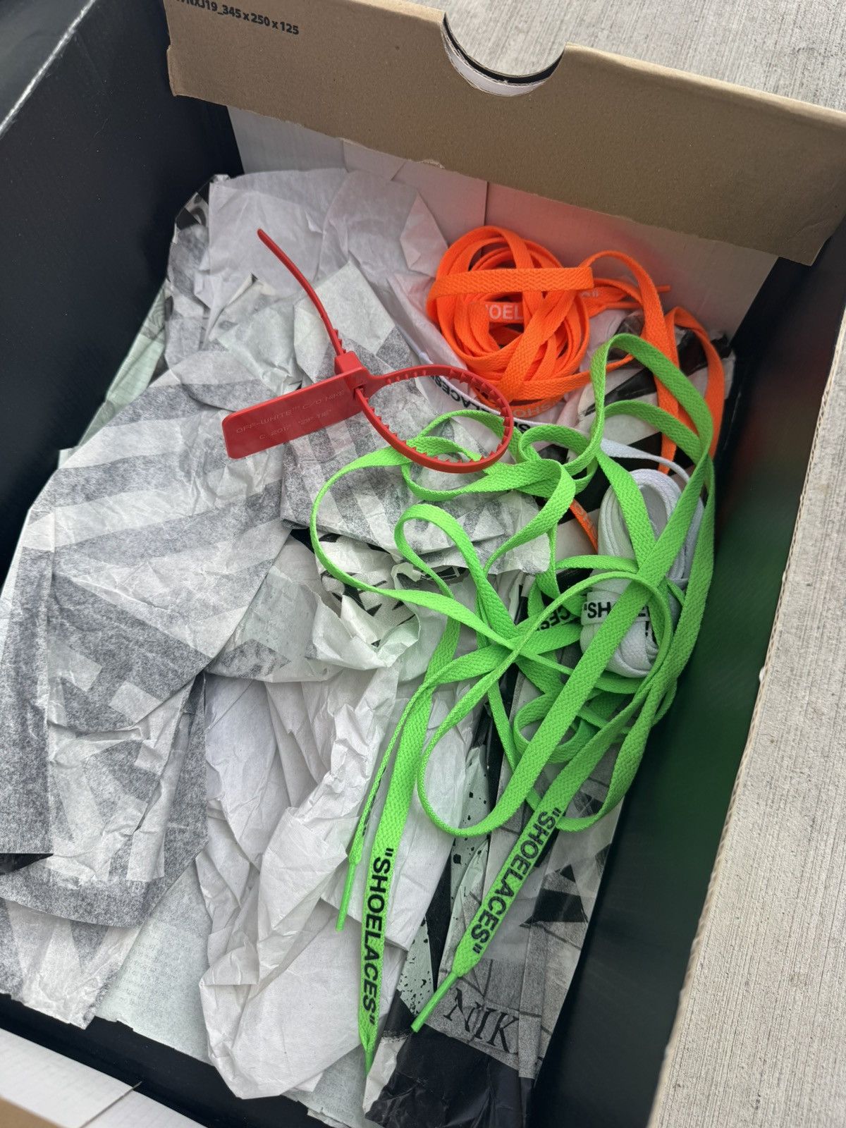 Nike × Off-White OFF-WHITE OFF WHITE JORDAN 1 RETRO HIGH OG CHICAGO SIZE 13 Size US 13 / EU 46 - 10 Thumbnail