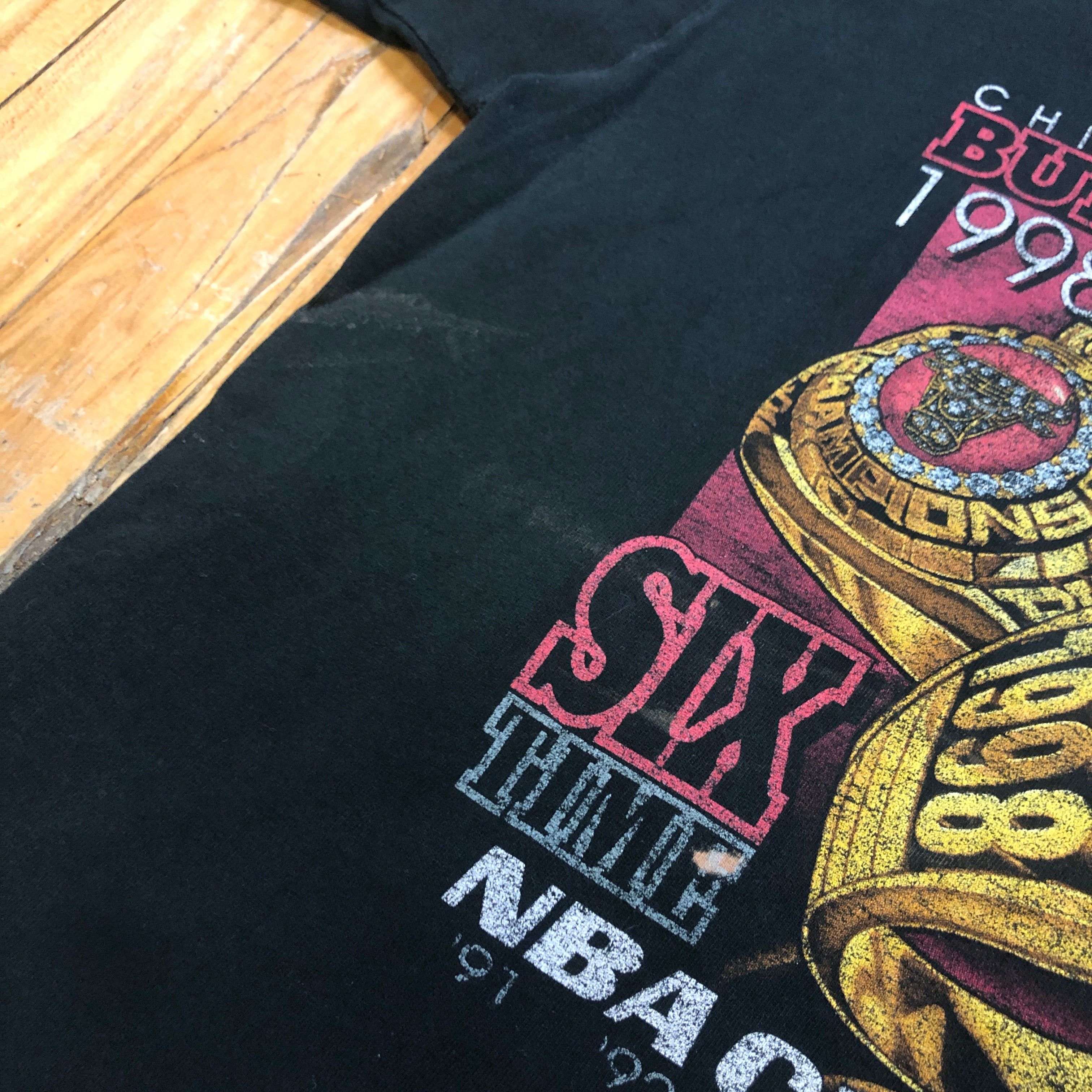 Pro Player 1998 Chicago Bulls NBA Six Time Champions Pro Player Vintage Graphic T-Shirt Size M Size US M / EU 48-50 / 2 - 4 Thumbnail