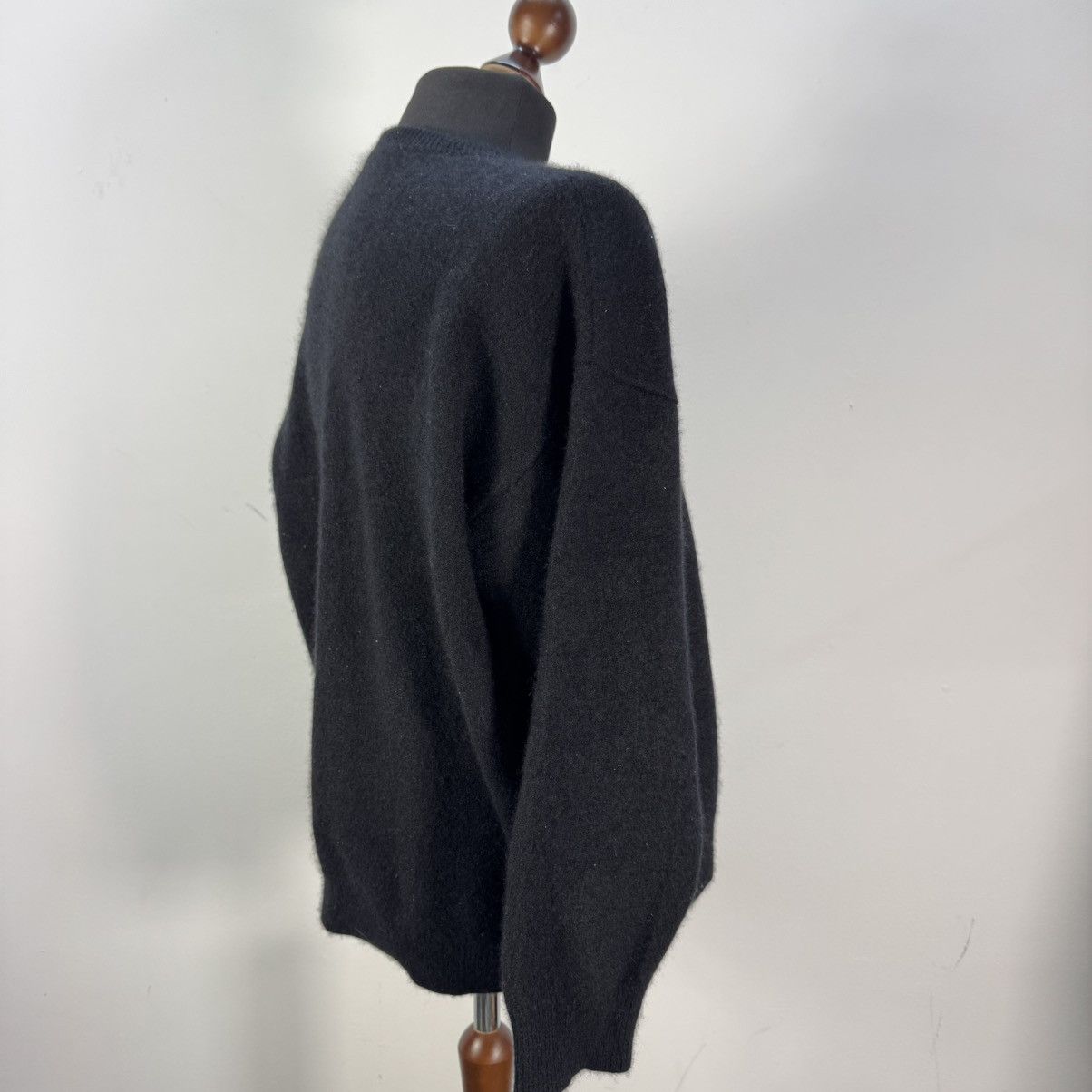 Balenciaga authentic BALENCIAGA “ Be different “ cashmere sweater black Size US XL / EU 56 / 4 - 5 Thumbnail