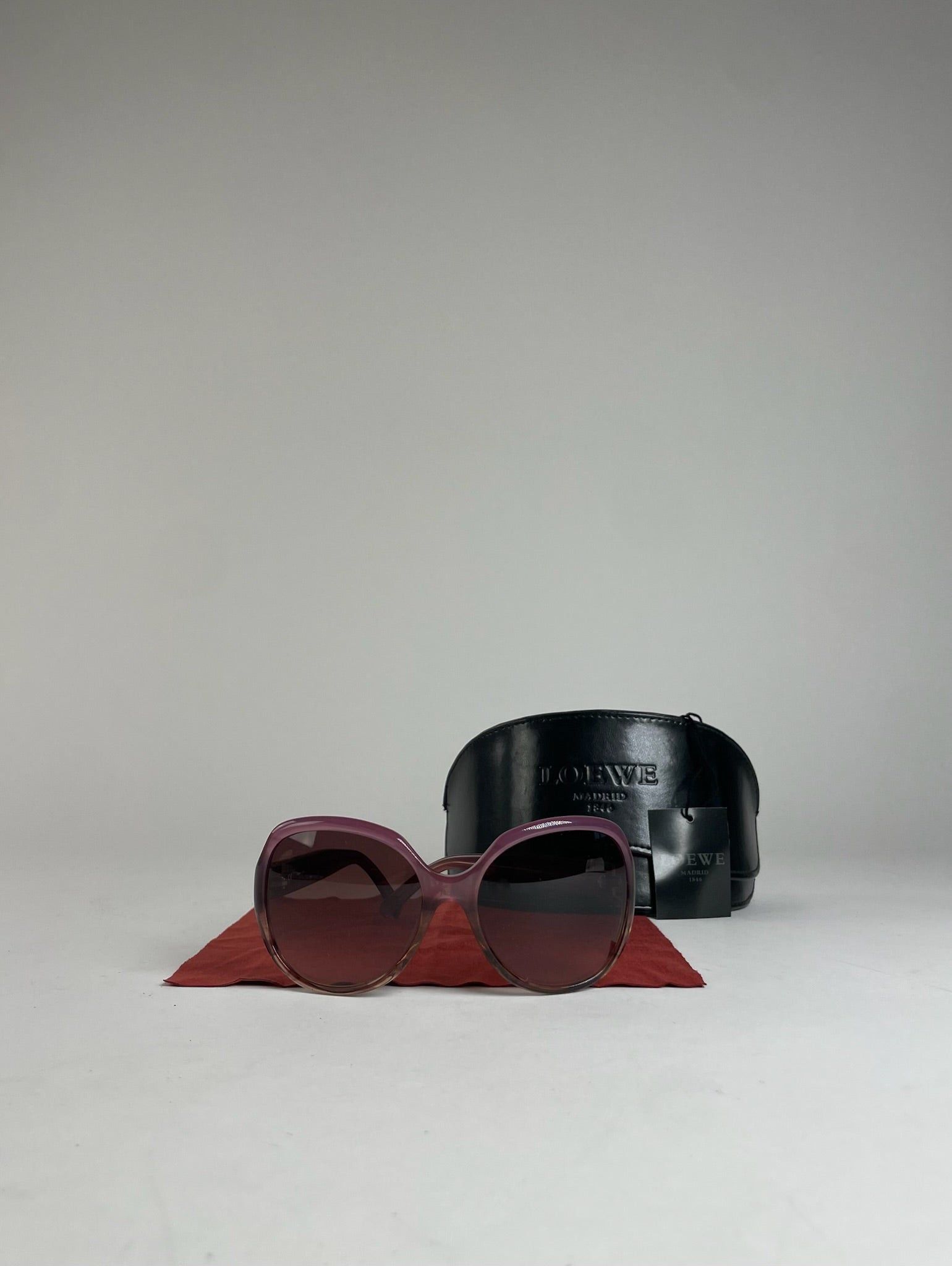Loewe Vintage Madrid Overd Sunglasses Purple Size ONE SIZE - 1 Thumbnail