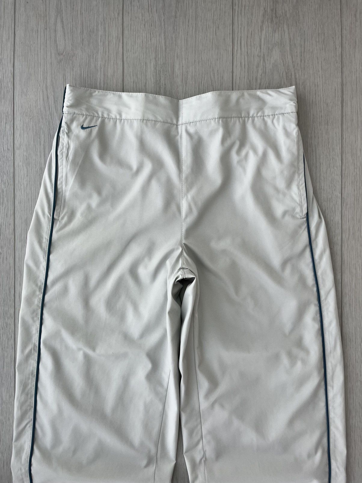 Nike Vintage Nike Track Pants Blue Stripes Y2K Gorpcore ACG 90s Size 30" / US 8 / IT 44 - 2 Thumbnail