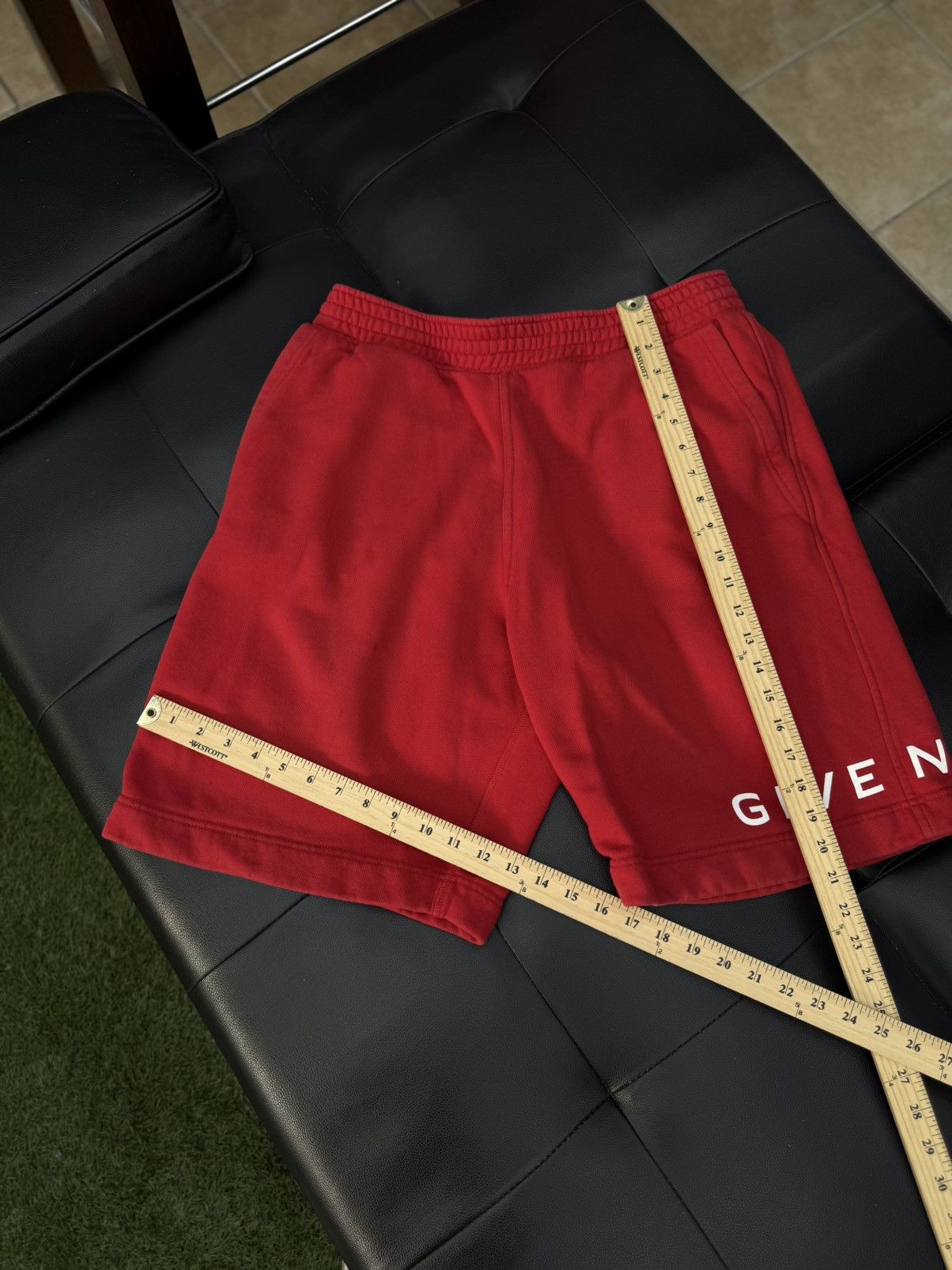 Givenchy Givenchy Red Logo Summer Shorts Size Large 🧼 Size US 31 - 8 Thumbnail