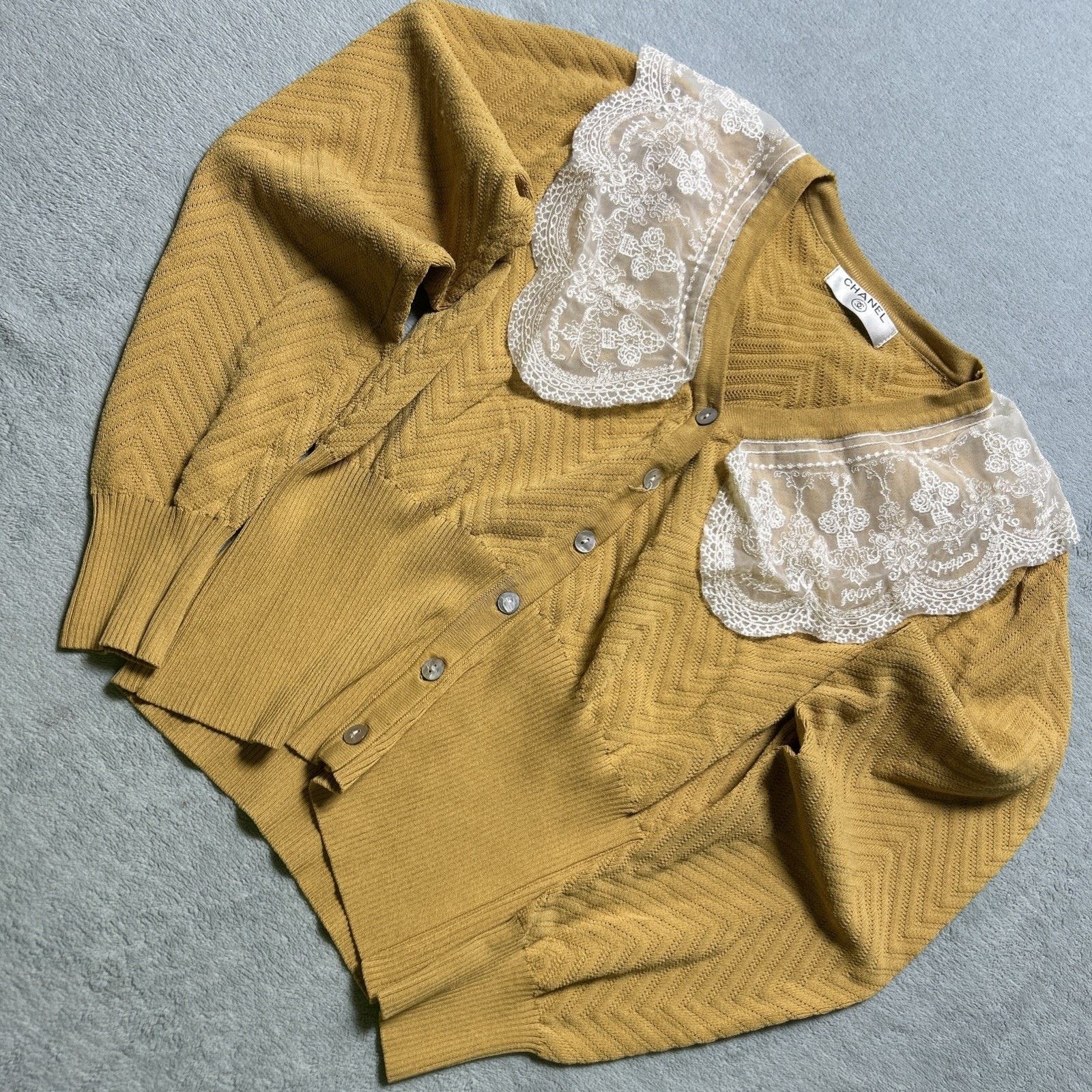 Chanel Vtg 90s Chanel Crop Cardigan Sweater Womens Samll Old Money Size S / US 4 / IT 40 - 1 Thumbnail