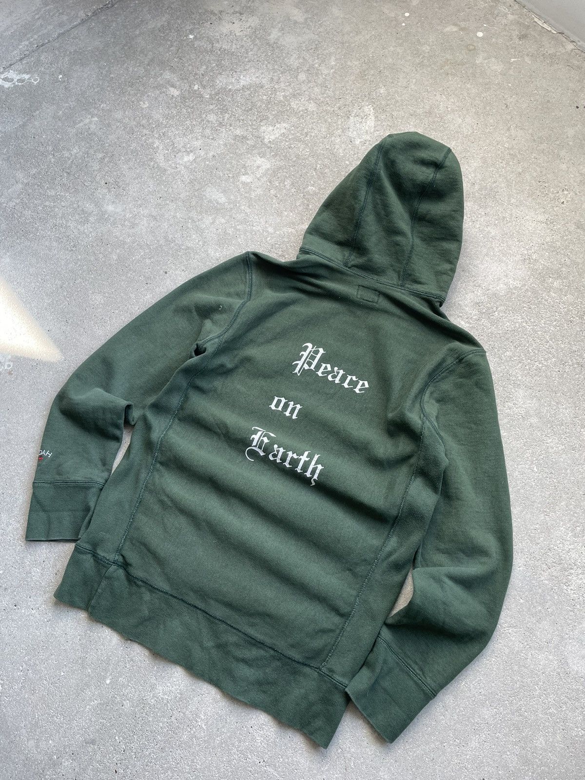 Keith Haring × Noah Noah x Keith Haring Peace on Earth hoodie Size US S / EU 44-46 / 1 - 3 Thumbnail