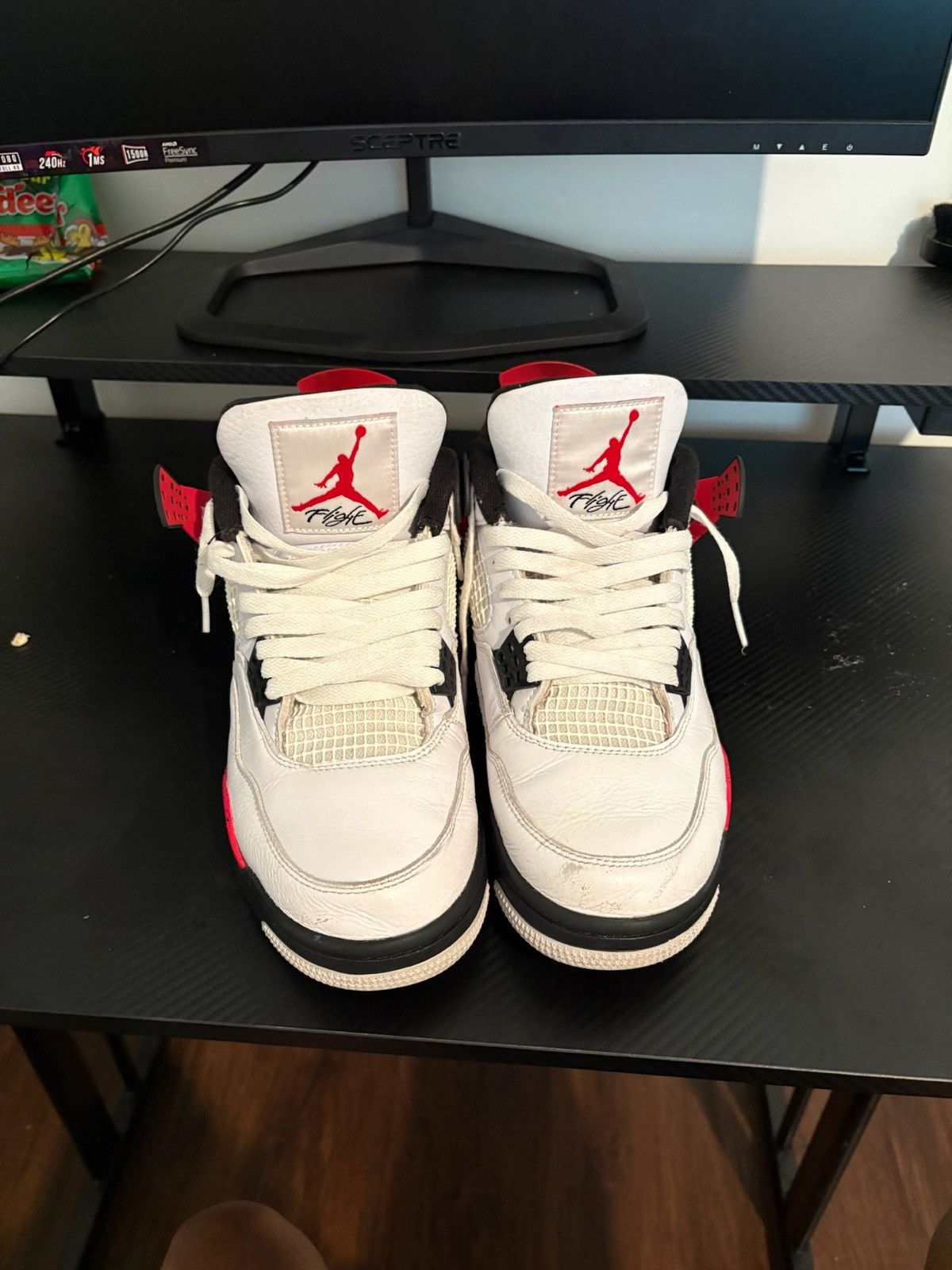 Jordan Brand Jordan 4 Red Cement Size US 9.5 / EU 42-43 - 1 Thumbnail