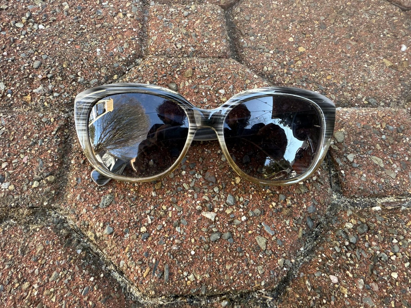 Other DG Black Grey Vtg Sunglasses Purple Hue 90s Size ONE SIZE - 1 Thumbnail