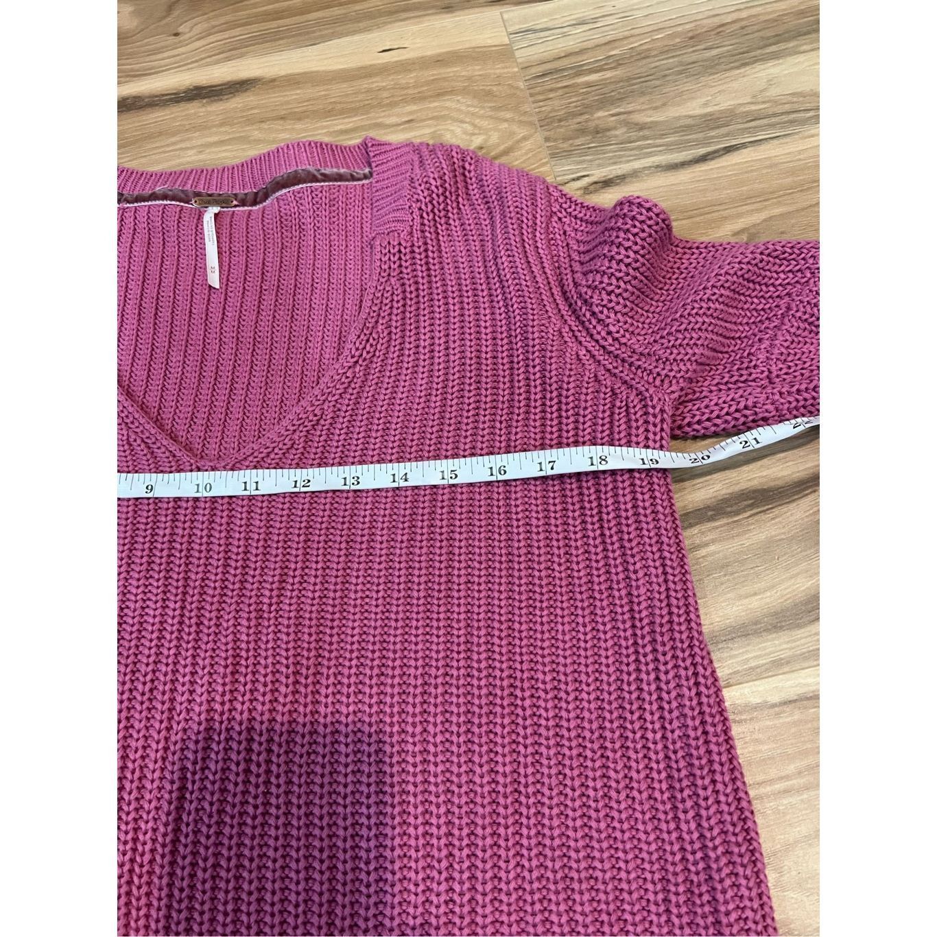 Free People FREE PEOPLE Rose Pink Damsel Bell Sleeve Cotton V-neck Sweat Size M / US 6-8 / IT 42-44 - 8 Thumbnail