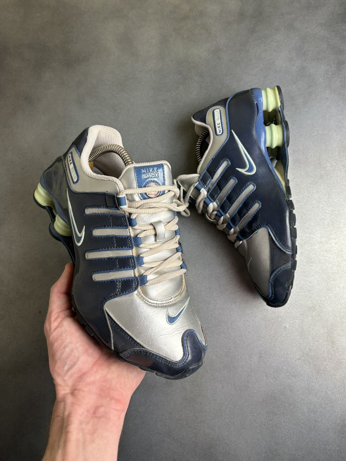 Nike 2009 Nike Shox NZ SL 2000s Patent Leather R4 Y2K 366571-041 Size US 7 / IT 37 - 18 Thumbnail