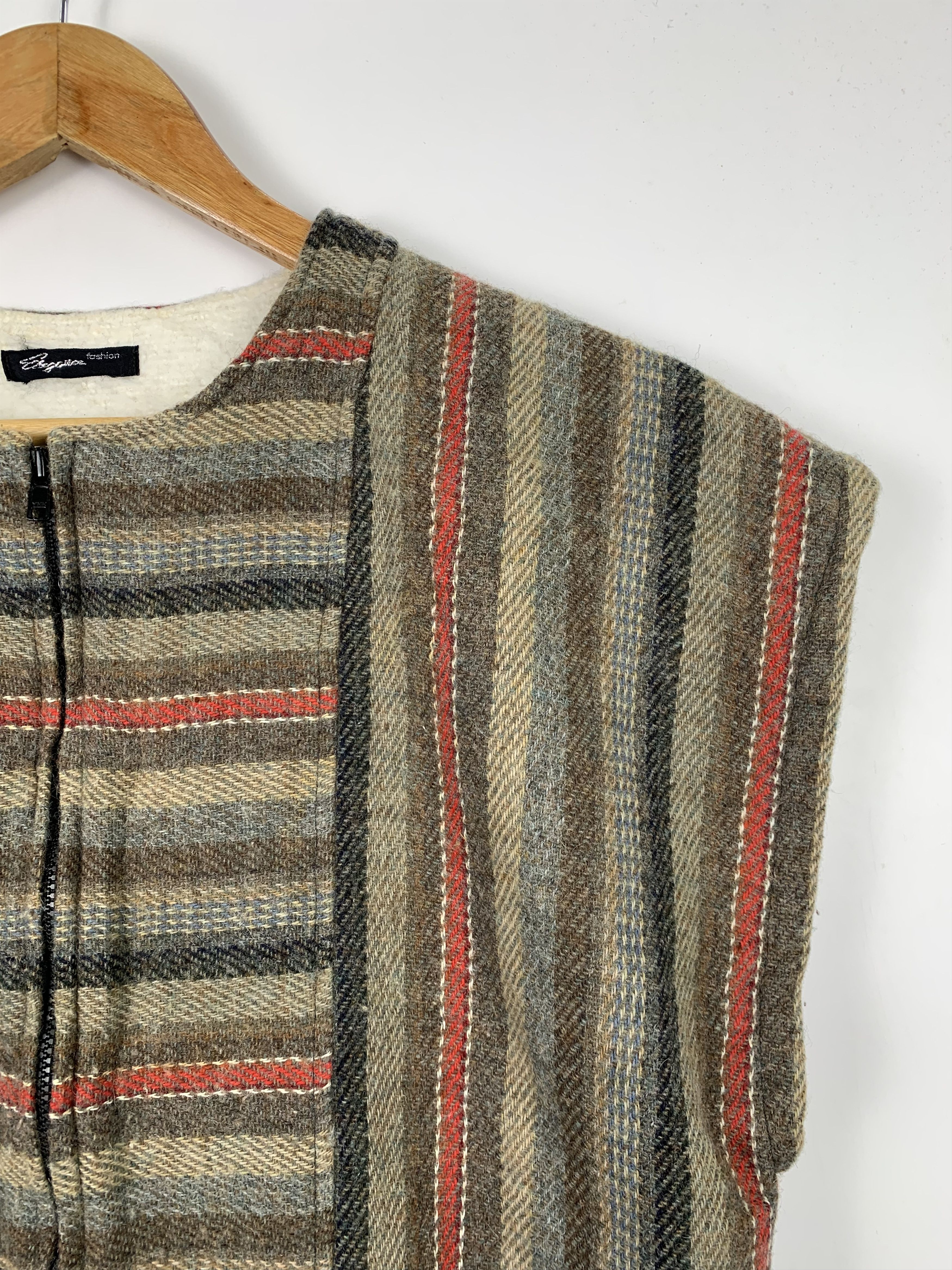 Japanese Brand Vintage 80s Wool Striped Vest Hippies Style J1321 Size US M / EU 48-50 / 2 - 9 Thumbnail