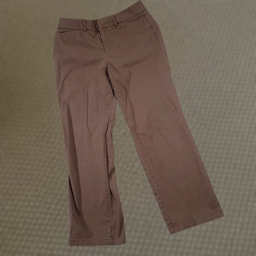 Dockers DOCKERS Pants Women's 6P Short Brown Flat Front Pockets Metro Fit Stretch Crop Capri Reg/Med Inseam 25.5 in Size 28" / US 6 / IT 42 - 1 Thumbnail