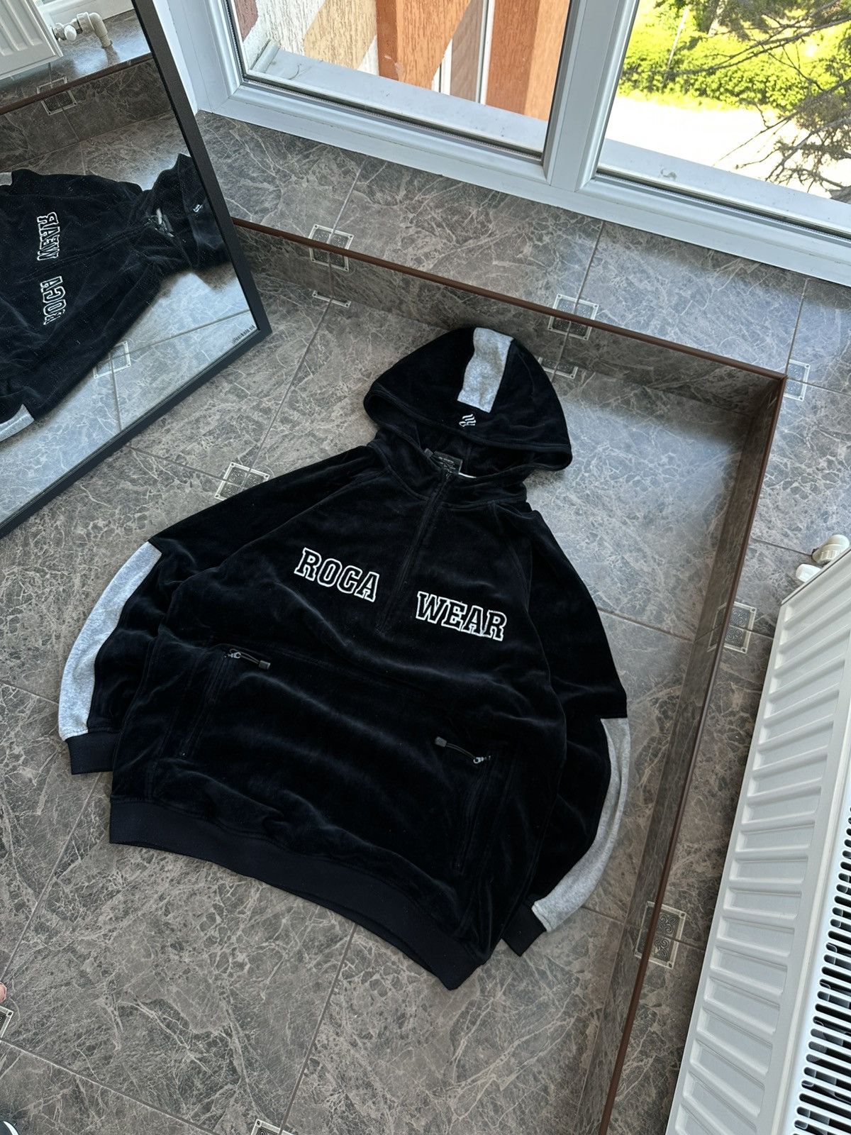 Rocawear Vintage Rocawear Velour Mens SK8 Streetwear Hoodie Sz L/XL Size US L / EU 52-54 / 3 - 5 Thumbnail