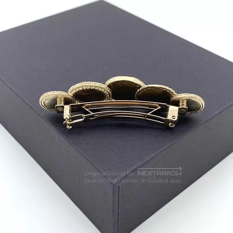 Chanel Chanel Golden Retro Miss Coin Hair Clip Size ONE SIZE - 3 Thumbnail