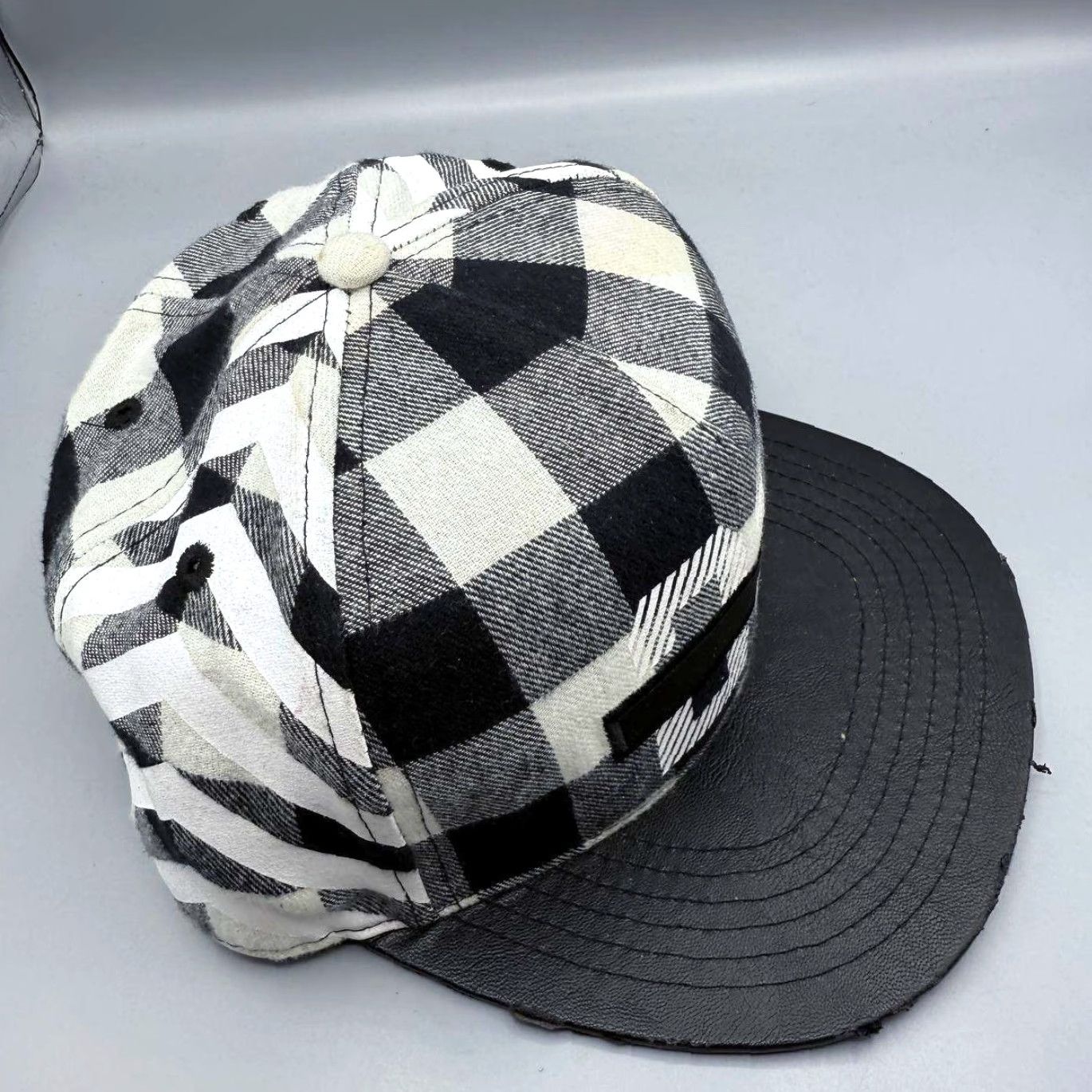 Jordan Brand Jordan 23 Banned Hat Men Black White Plaid Play Hard Snap Back Cap Size ONE SIZE - 6 Thumbnail