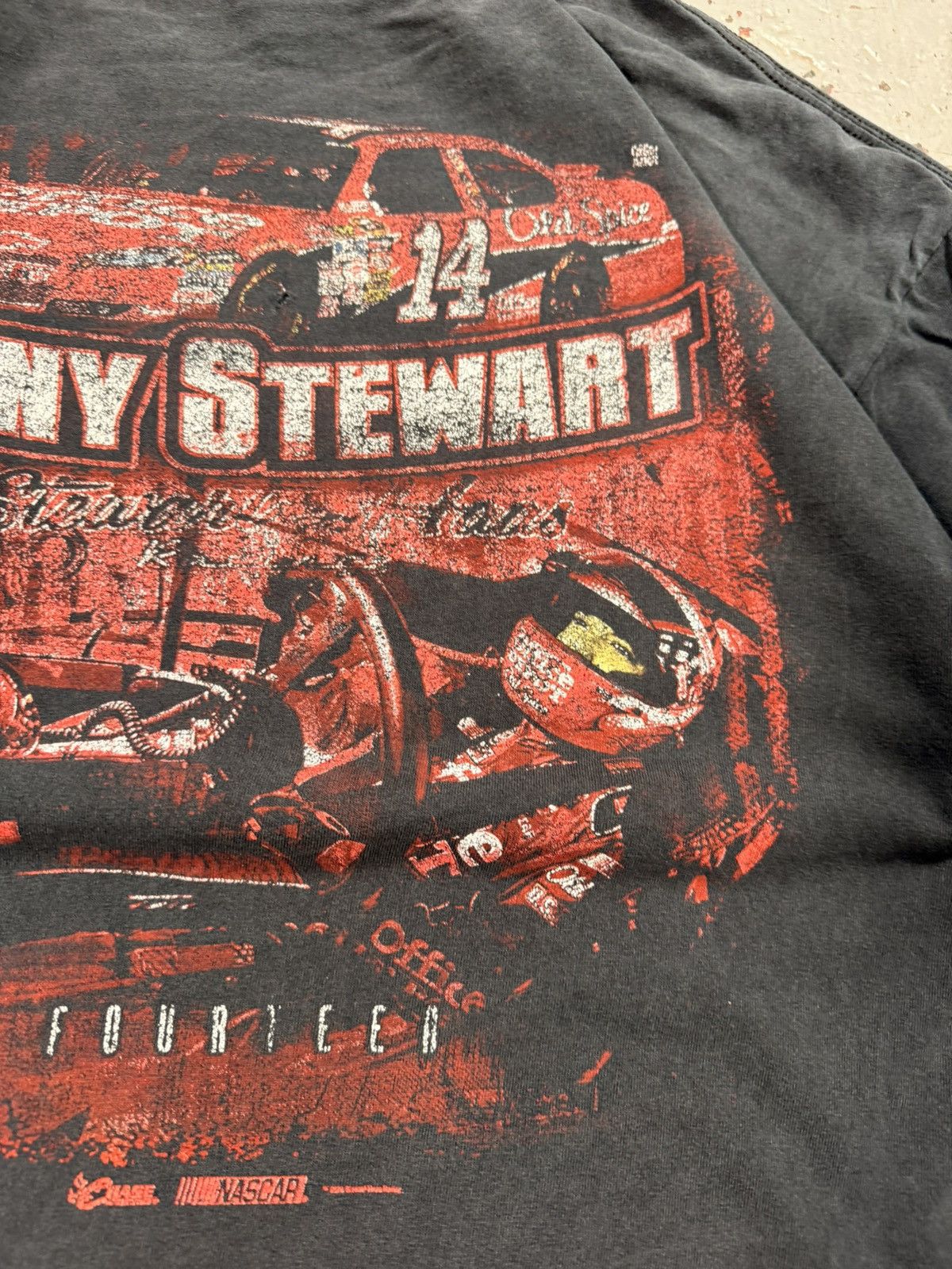 Vintage Vintage Thrashed Tony Stewart Nascar Tee Size US XL / EU 56 / 4 - 7 Thumbnail