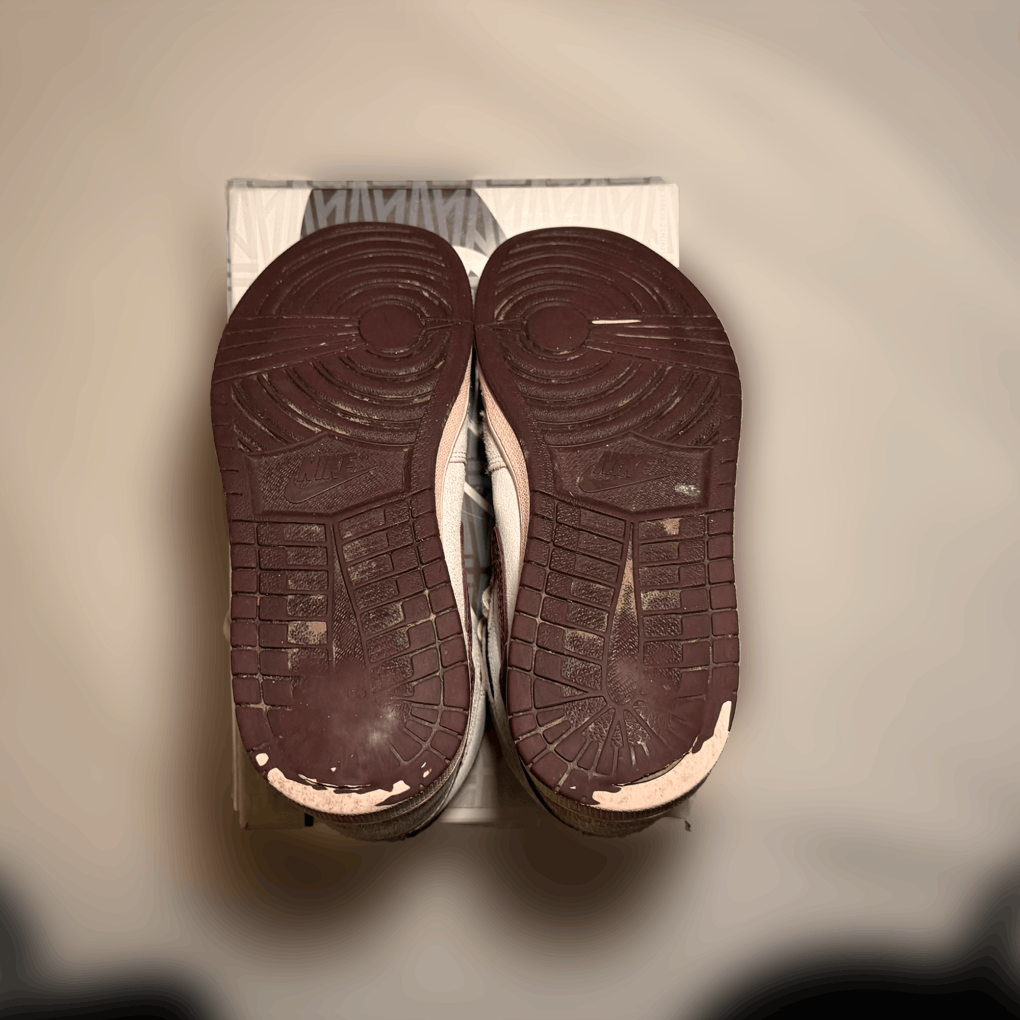 A Ma Maniere × Jordan Brand Air Jordan 1 High x A Ma Maniére Size US 9.5 / EU 42-43 - 7 Thumbnail