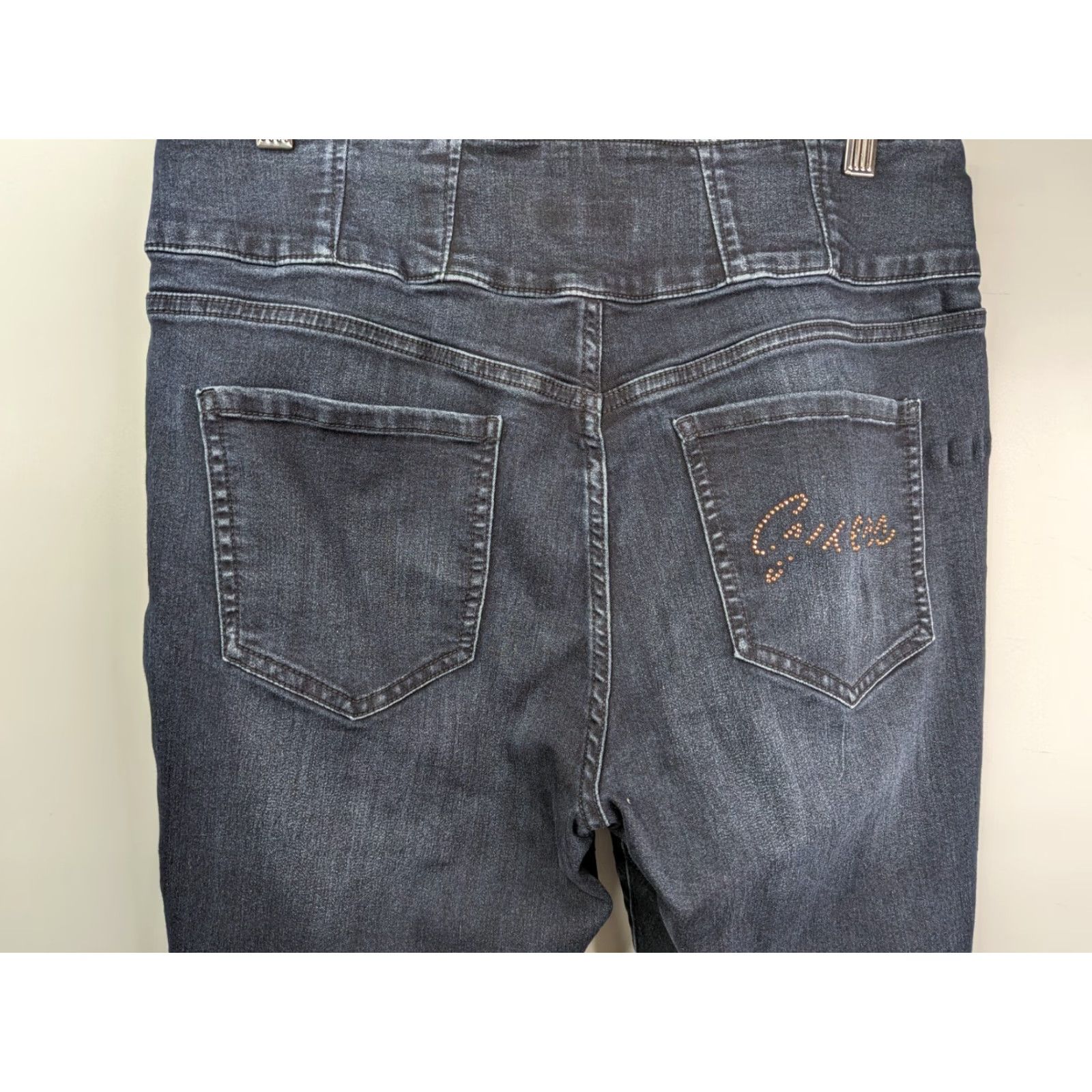 Guess **GUESS Women's Dark Wash Skinny Jeans Size 32 Stretch Black** User: GUESS Women's Dark Wash Skinny Jeans Size 32 Stretch Black Size 24" / US 00 / IT 34 - 7 Thumbnail
