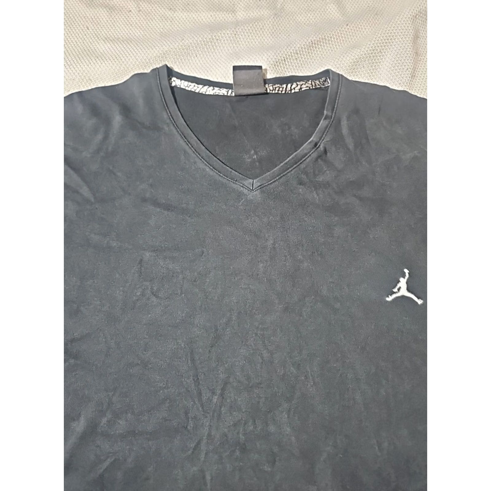 Jordan Brand VINTAGE Air Jordan Shirt Mens 2XL XXL Black Charcoal Jumpman Logo Vneck Casual Tee Size US XXL / EU 58 / 5 - 2 Thumbnail