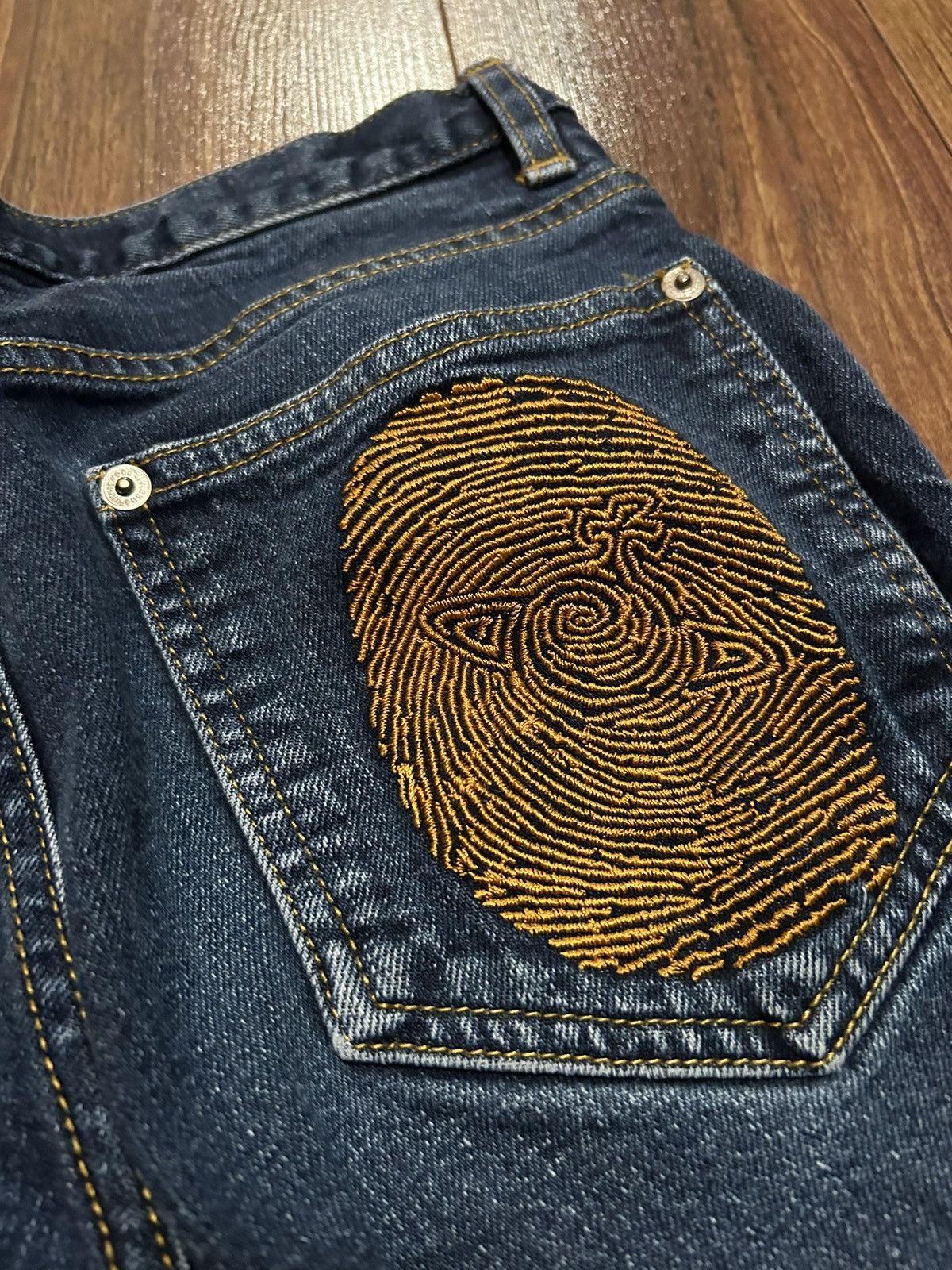 Vivienne Westwood Vivienne Westwood finger print logo Size US 42 / EU 58 - 2 Thumbnail