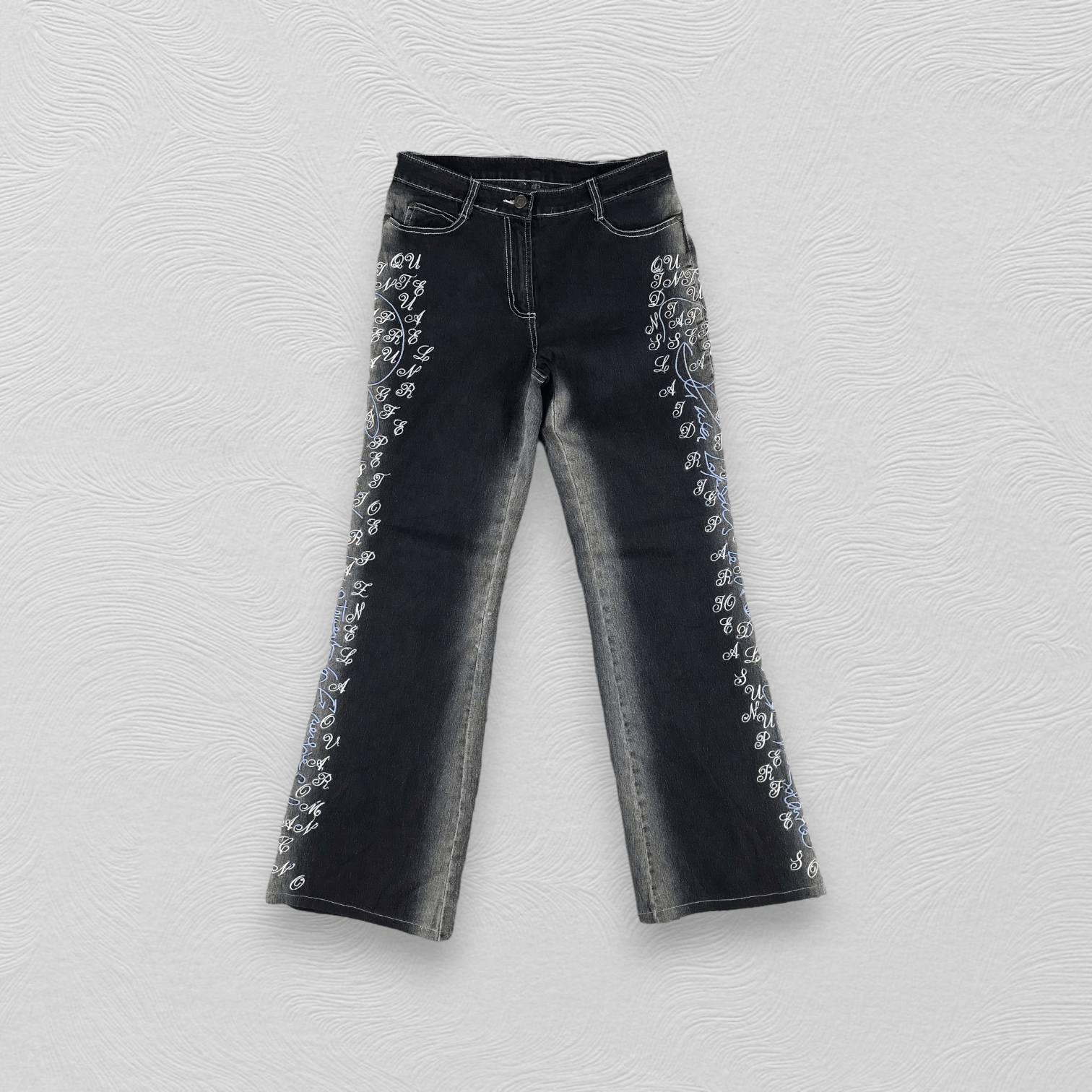 Japanese Brand Vintage Japanese Brand Jeans Embroidered Flare Pants Size US 28 / EU 44 - 1 Thumbnail