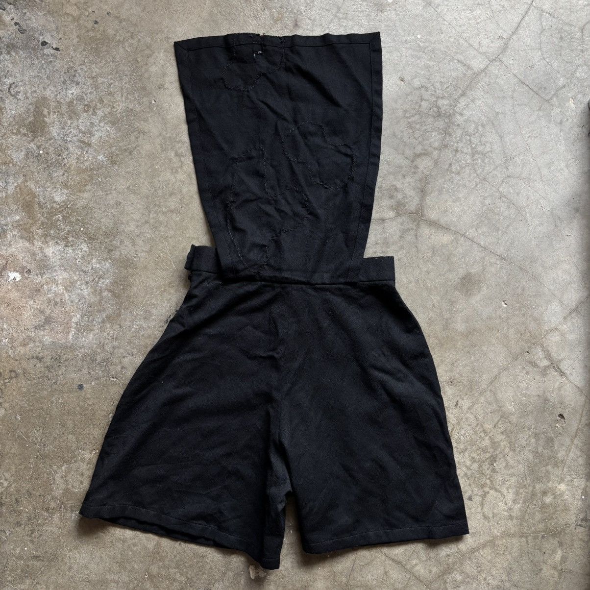 Givenchy Givenchy skirt short custom batik malaysia Size 26" / US 2 / IT 38 - 10 Thumbnail