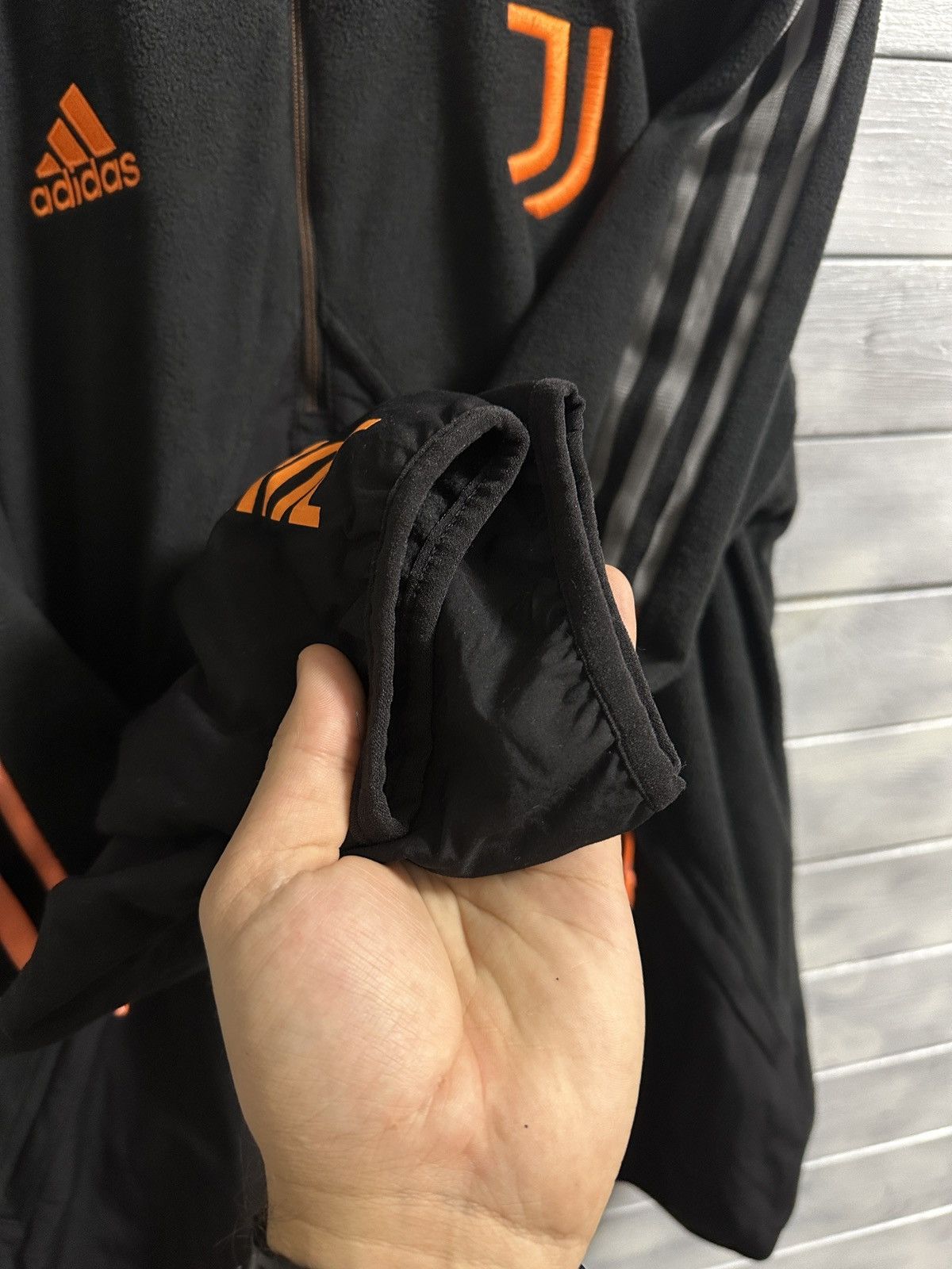 Adidas Rare Adidas Juventus Soccer/Football Pullover 2020 Size M Size US M / EU 48-50 / 2 - 8 Thumbnail