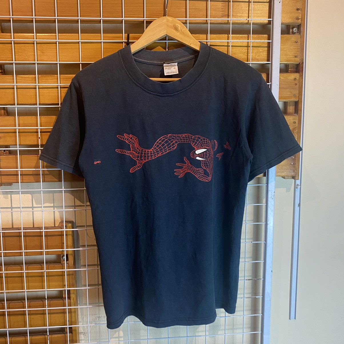 Marvel Comics × Vintage Vintage nicely faded Y2K Spider-Man Marvel Comics T-shirt Size US S / EU 44-46 / 1 - 1 Thumbnail