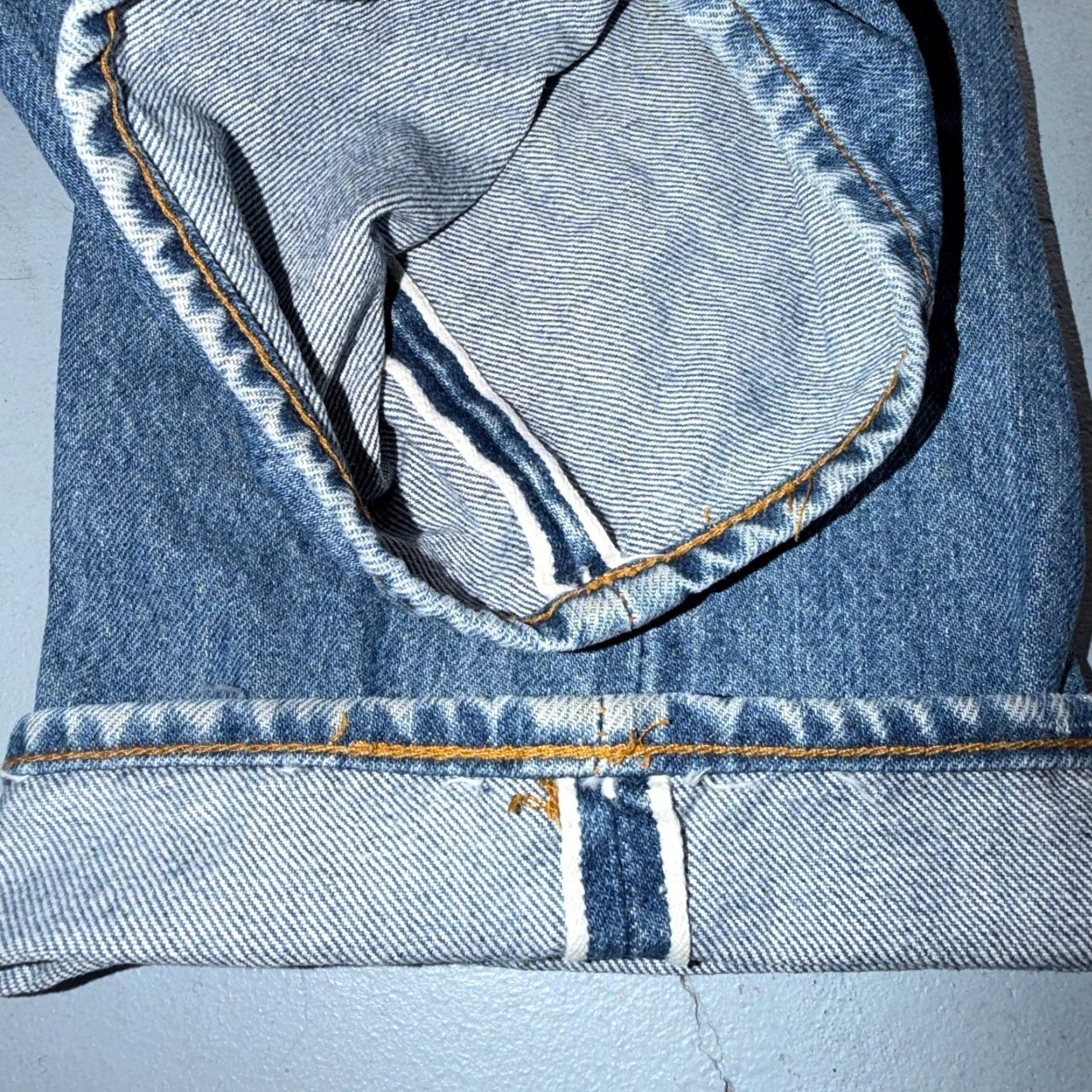 Levi's VINTAGE Levi's 501 Jeans Classic Straight Light Wash 30x34 USA 80s 90s Distressed Button Fly Mens Regular Denim Blue Jeans Size US 30 / EU 46 - 4 Thumbnail