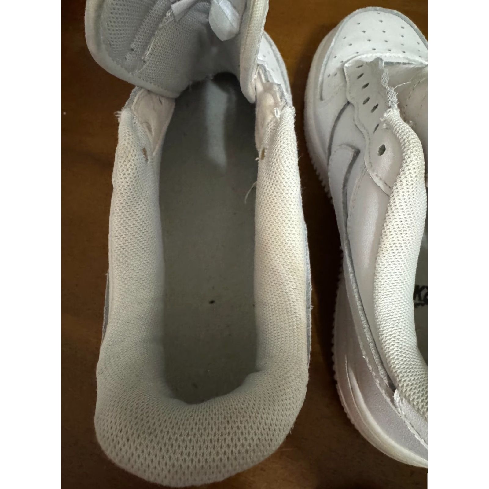 Nike Nike Air Force Low Triple White Sneaker Mens 7 White Leather Rubber Nas White CW2288-111 Size US 7 / EU 40 - 6 Thumbnail