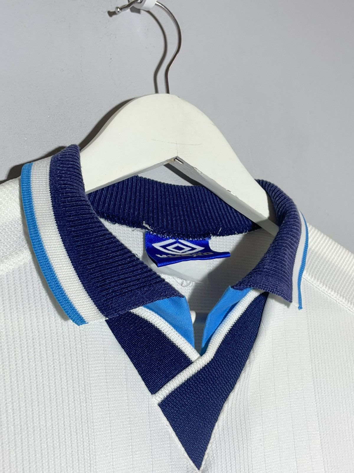 Umbro × Vintage England Umbro 1996 Vintage Y2k Centre Logo Football Shirt Size US L / EU 52-54 / 3 - 4 Thumbnail