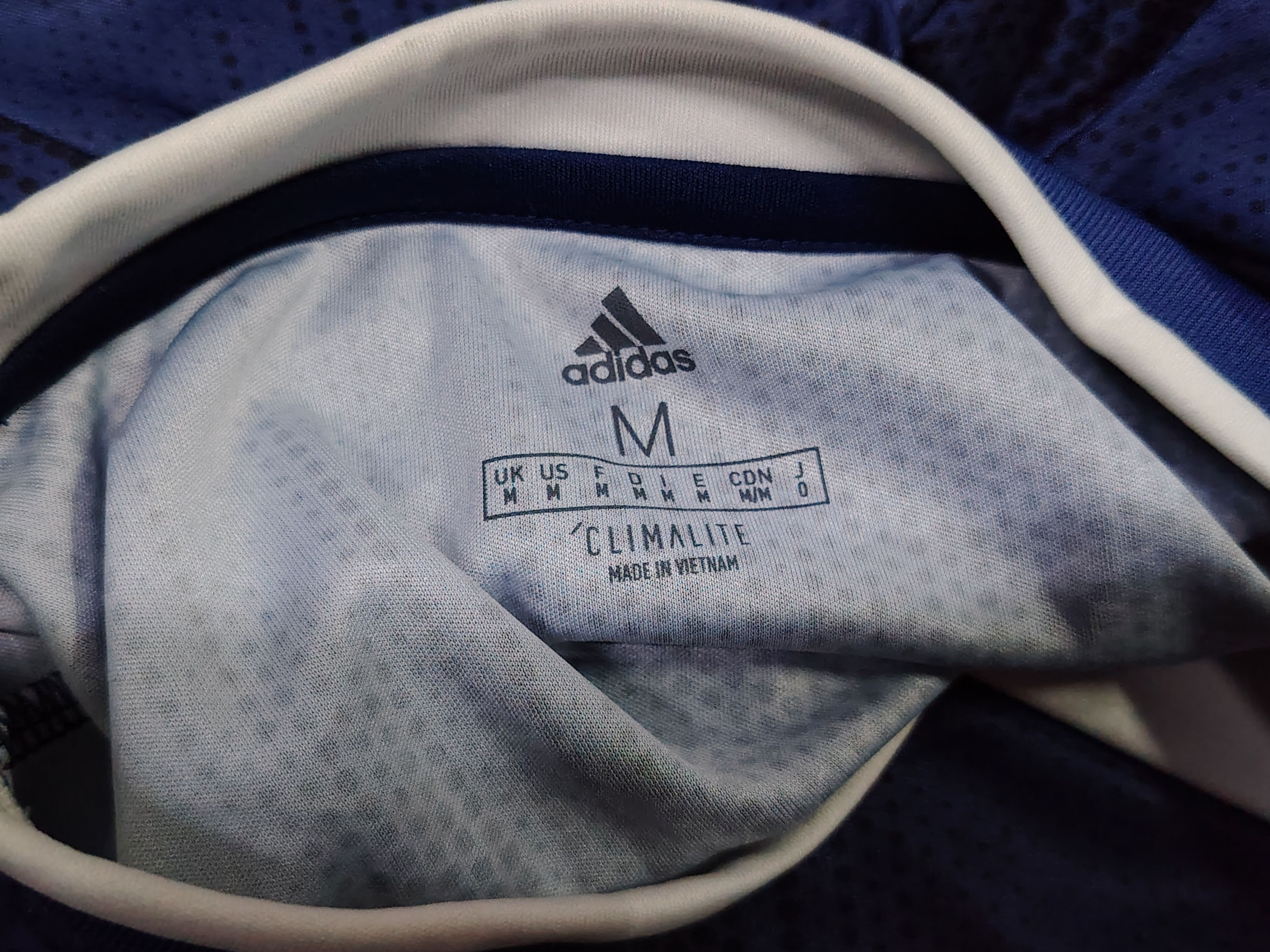 Adidas watford jersey 2019 away Size US M / EU 48-50 / 2 - 4 Thumbnail