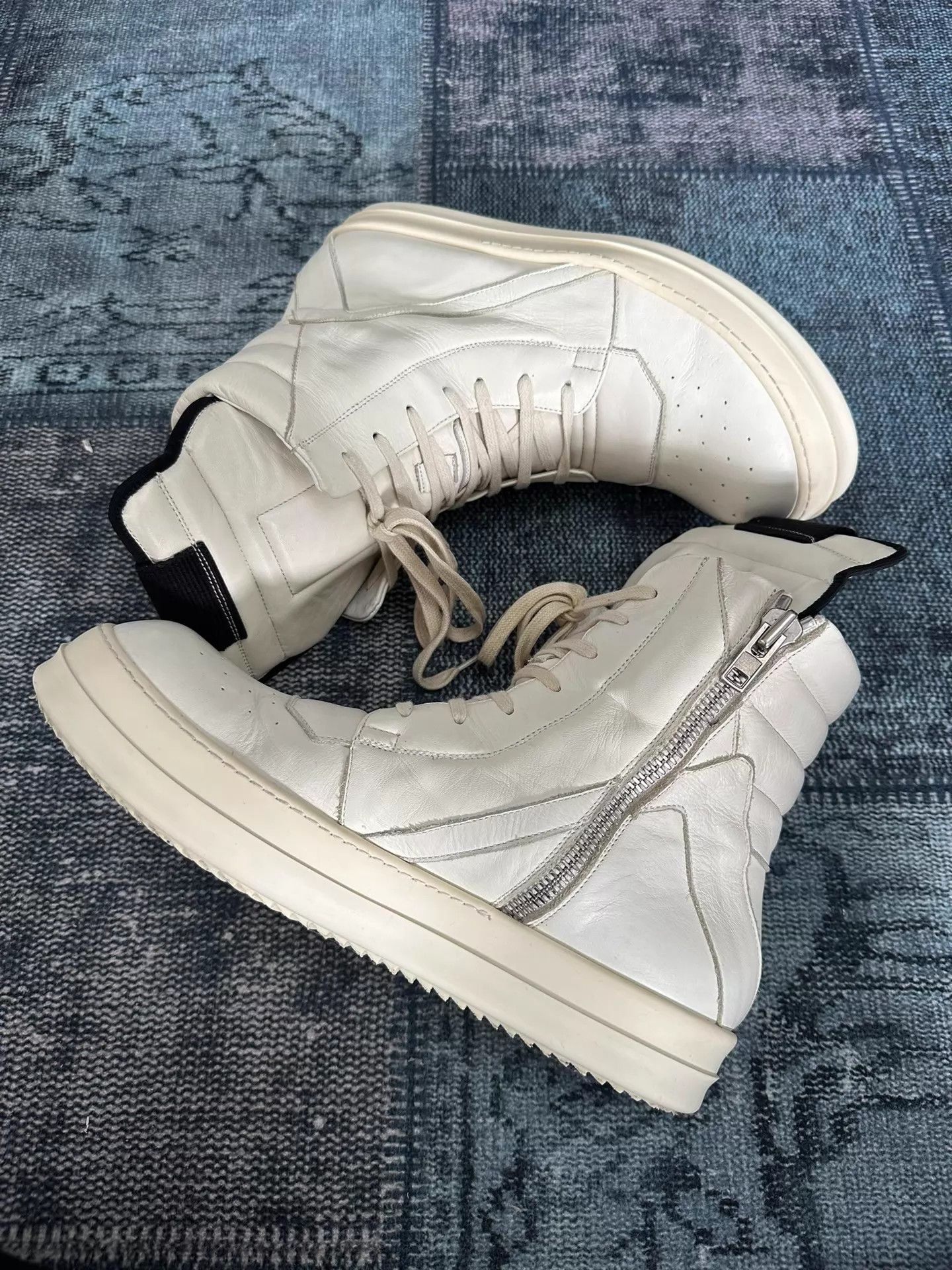 Rick Owens Rick Owens Mainline White Inverted Triangle 44 Size US 11 / EU 44 - 2 Thumbnail