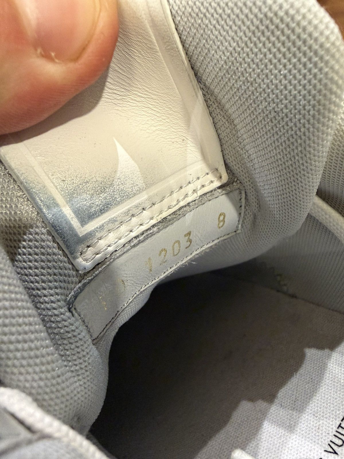 Louis Vuitton Louis Vuitton Trainer - White Size US 8 / EU 41 - 8 Thumbnail