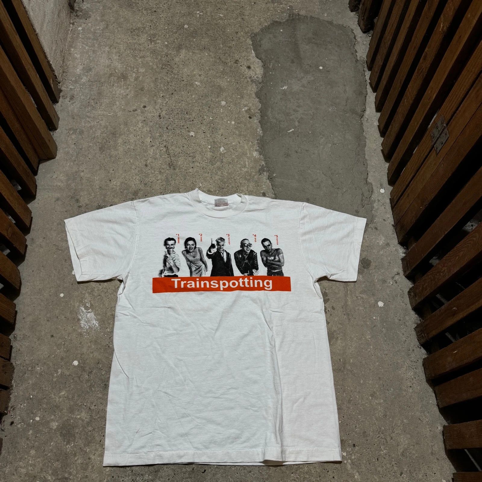 Vintage Vintage Trainspotting 90s t-shirt Size US XL / EU 56 / 4 - 1 Thumbnail
