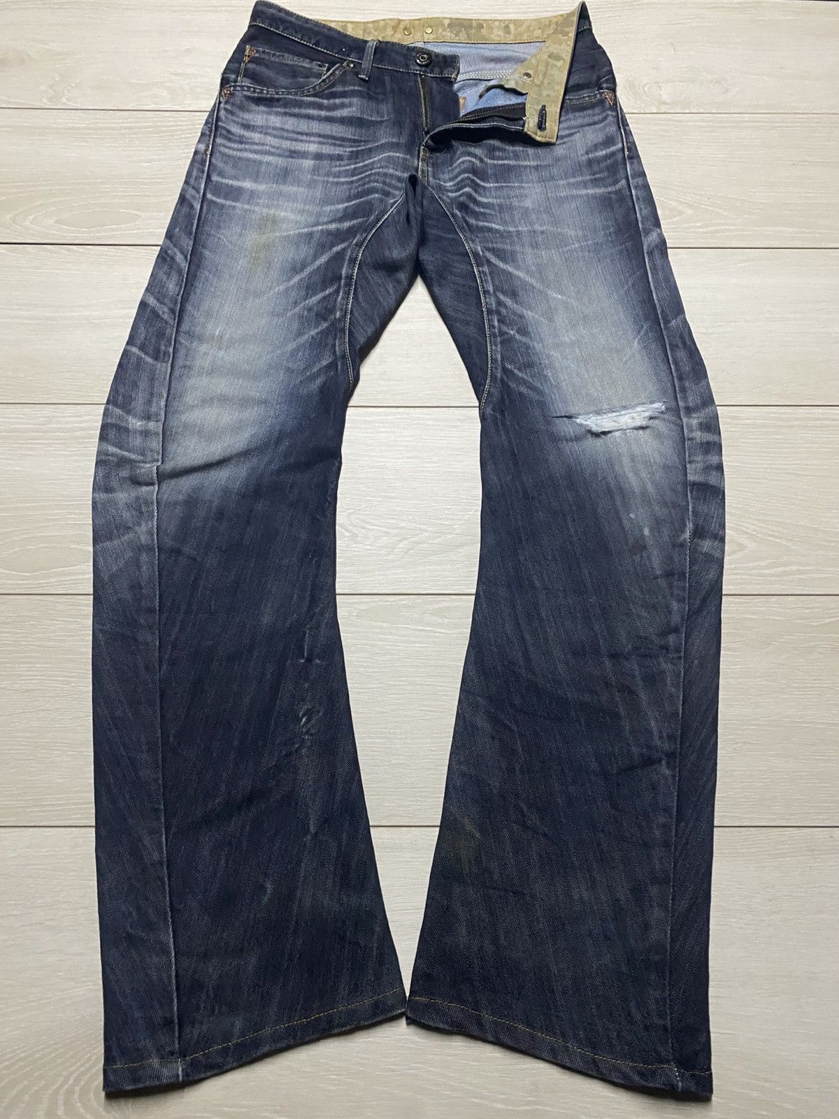 Edwin Vintage Edwin Twist Leg Faded Wash Distressed Loose Jeans Size US 31 - 1 Thumbnail