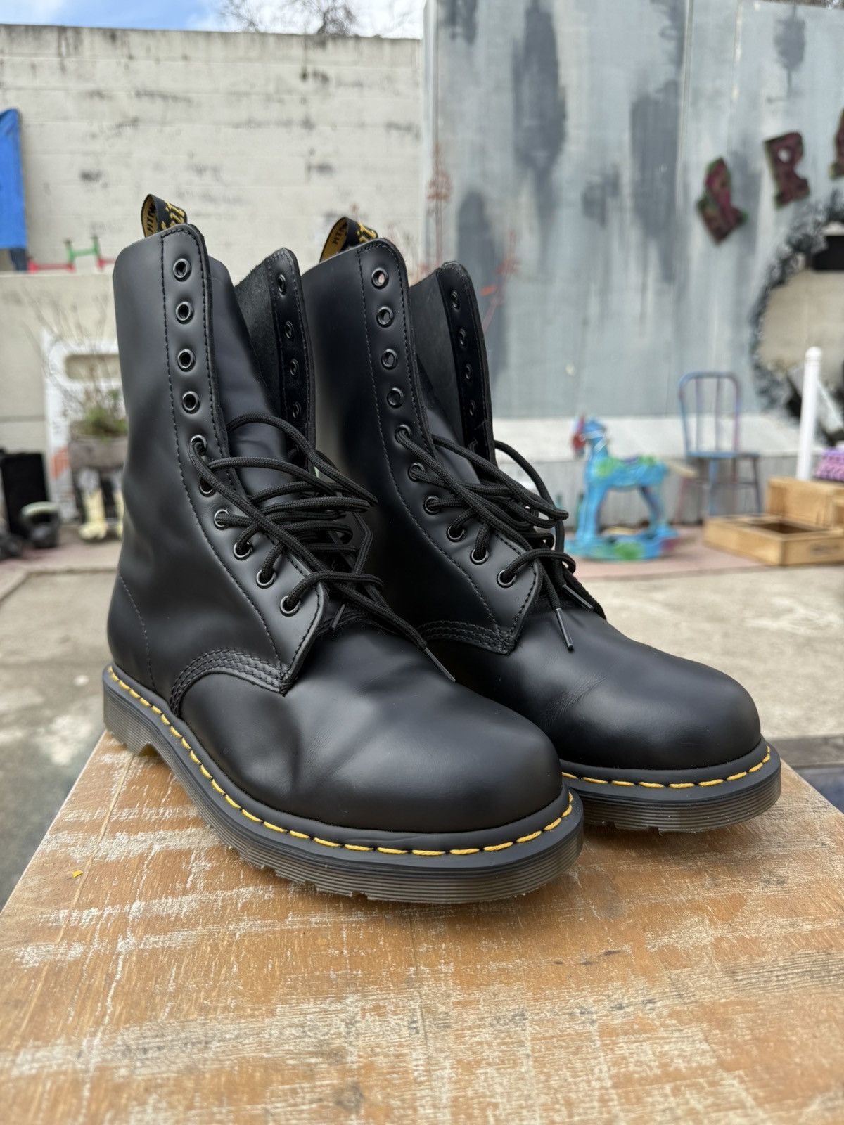 Dr. Martens Dr Marten Boots Size US 9 / EU 42 - 10 Thumbnail