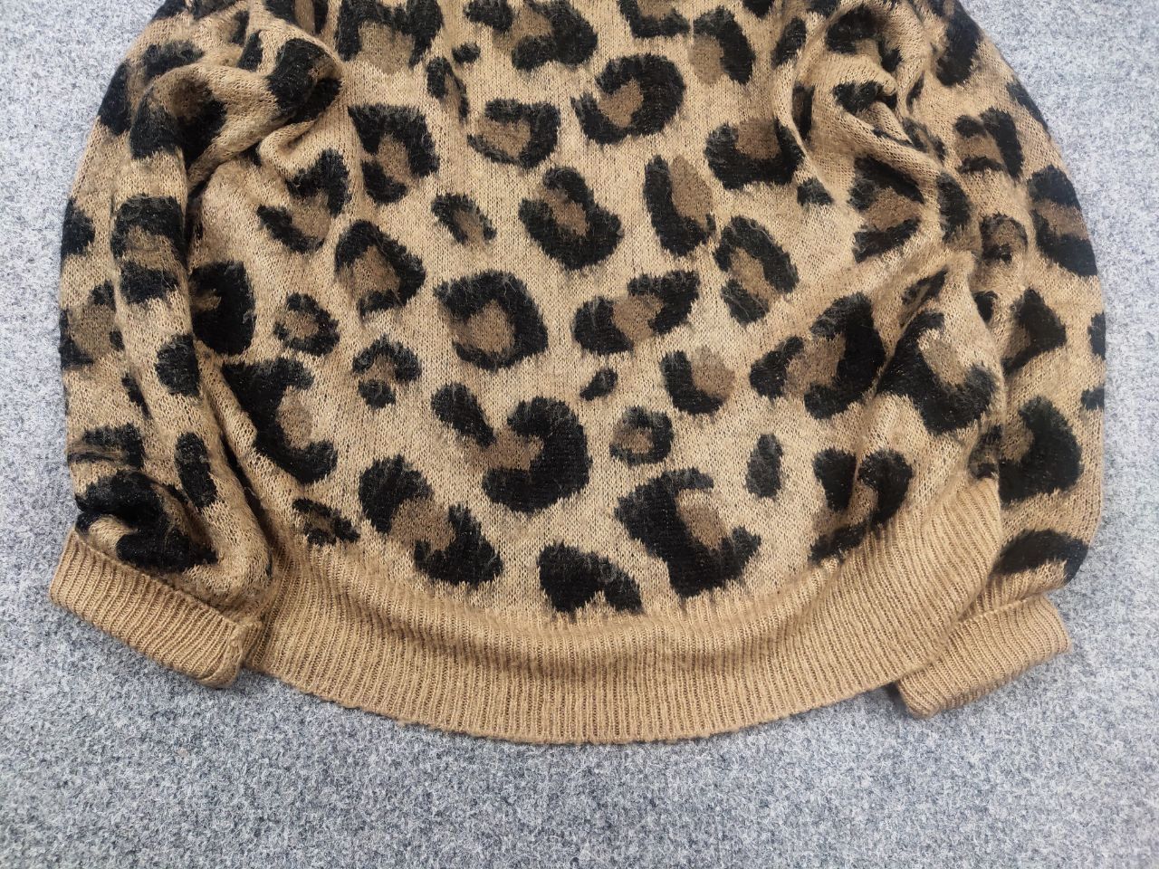 Japanese Brand Vintage leopard Mohair Style Sweater Y2K hysteric style Size US S / EU 44-46 / 1 - 5 Thumbnail