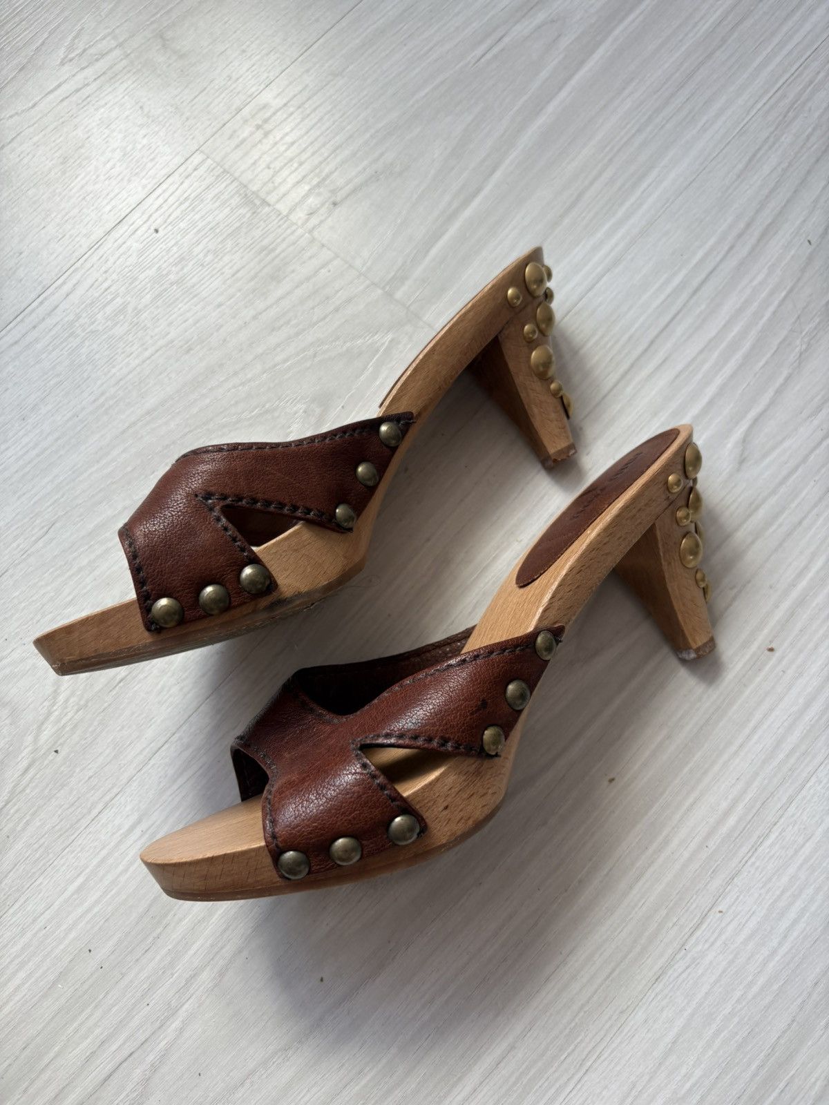 Miu Miu Miumiu clog mules Size US 7.5 / IT 37.5 - 6 Thumbnail