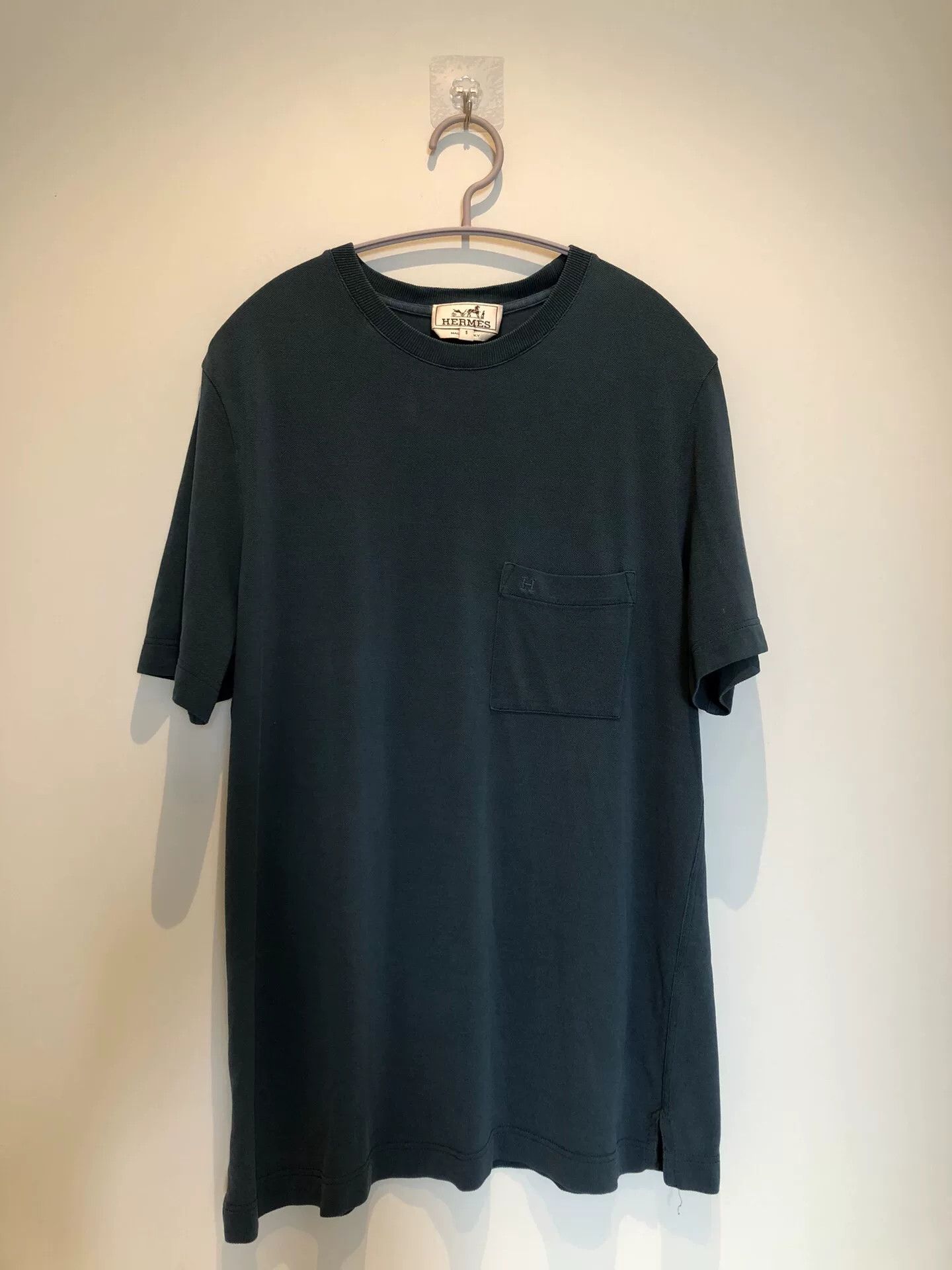 Hermes Hermes H Embroidered Pocket T-Shirt Size US S / EU 44-46 / 1 - 1 Thumbnail