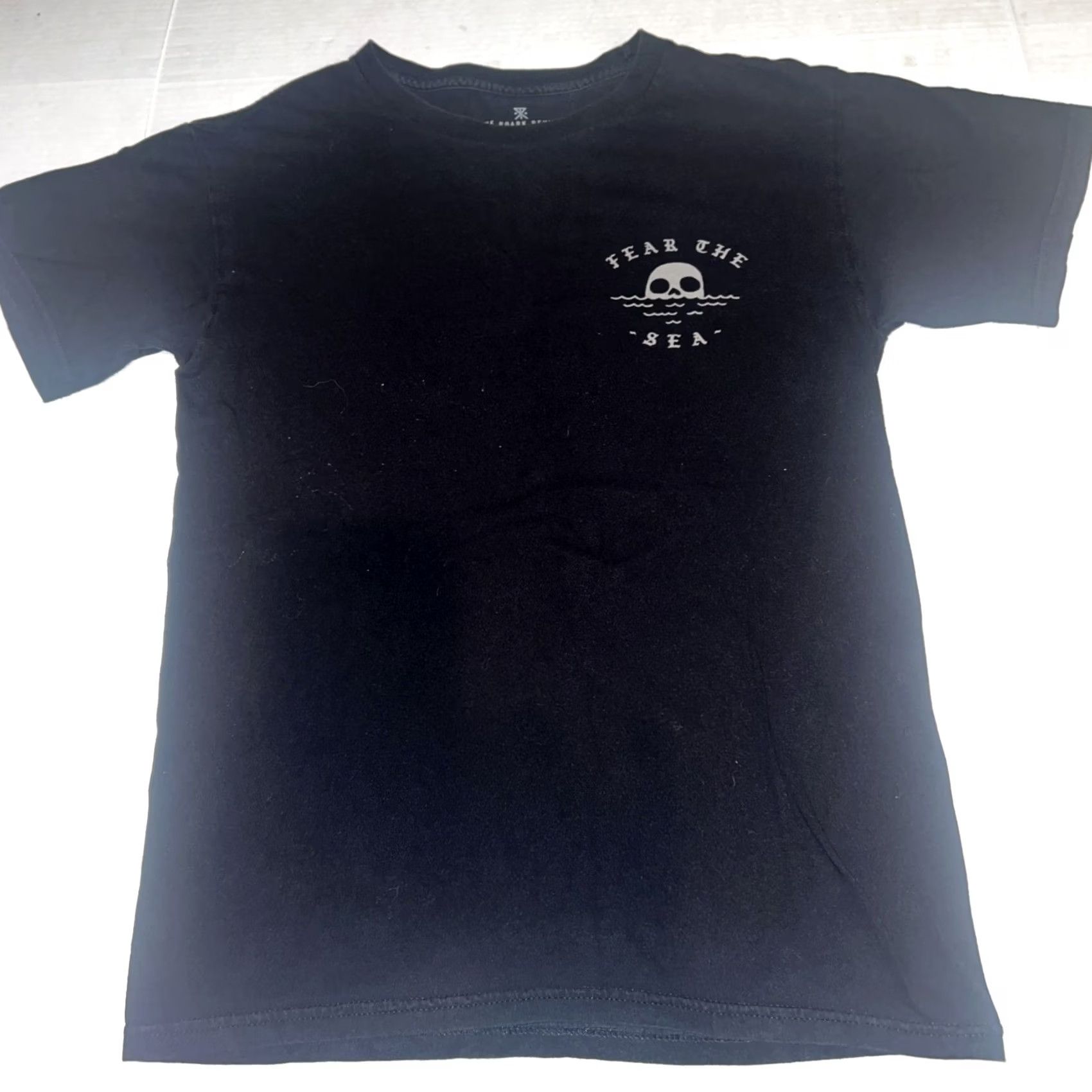 Roark Roark Shirt Adult Small Black Fear The Sea Waves Skull Logo Graphic Tee Short Sleeve Crew Neck Vintage-ish Fitted? Size US S / EU 44-46 / 1 - 3 Thumbnail