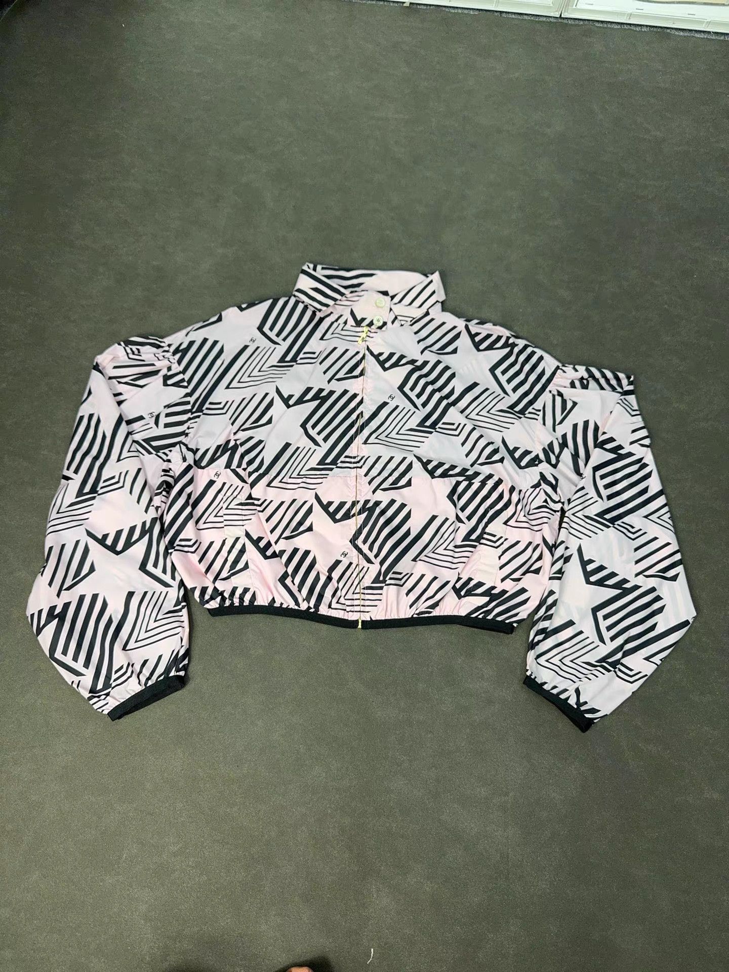 Chanel Chanel Coco Beach Pink Star Windbreaker K2 Size XS / US 0-2 / IT 36-38 - 1 Thumbnail