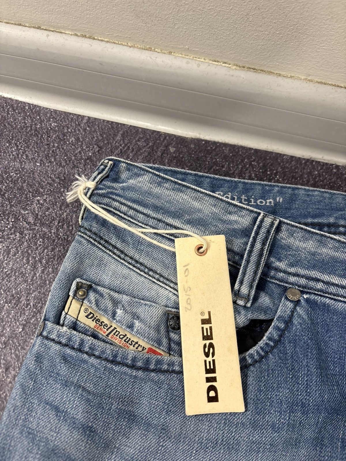 Diesel Diesel Poiak Regular Slim Tapered NWT Men’s Blue Denim Jeans Size US 31 - 6 Thumbnail