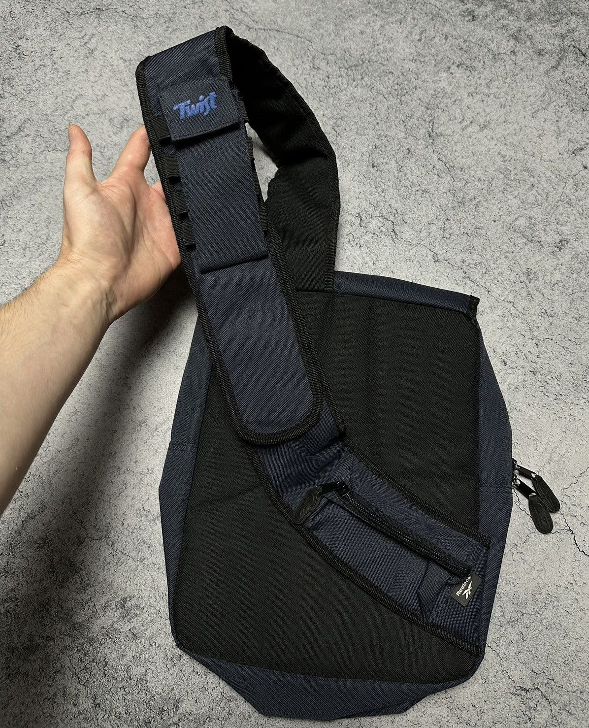 Reebok Vintage Reebok Sling Crossbody Bag Gorpcore Size ONE SIZE - 5 Thumbnail