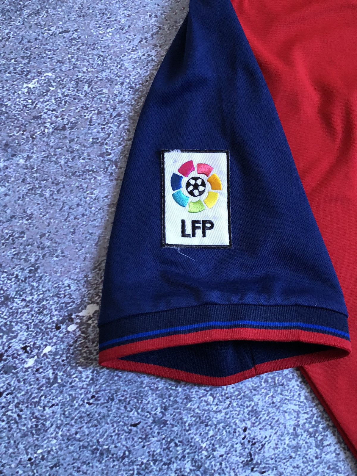 Nike × Vintage Vintage Nike FC Barcelona 1999 Home Soccer Jersey Messi #10 Size US M / EU 48-50 / 2 - 7 Thumbnail