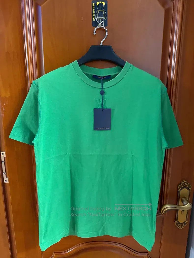 Louis Vuitton Louis Vuitton Green embossed logo short sleeves Size US XL / EU 56 / 4 - 1 Thumbnail