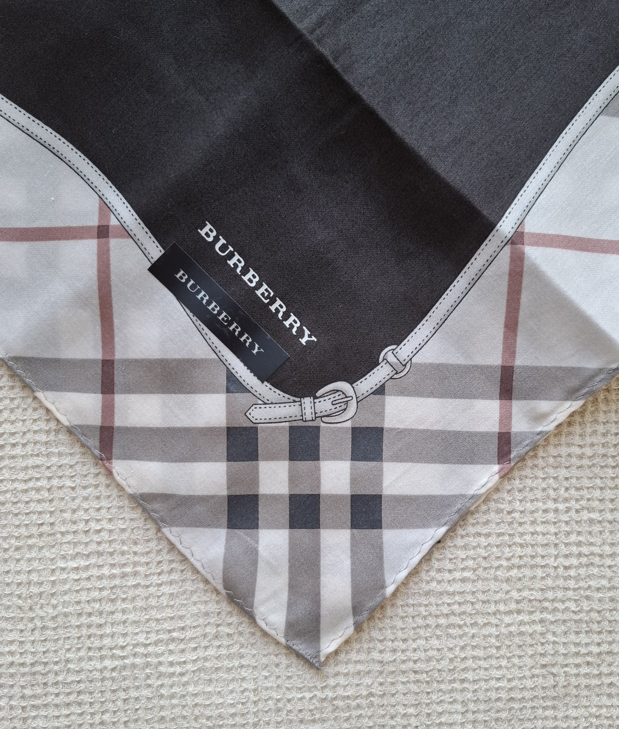Burberry × Vintage NEW Burberry Bandana/Handkerchief in Black/Nova Check Size ONE SIZE - 1 Thumbnail