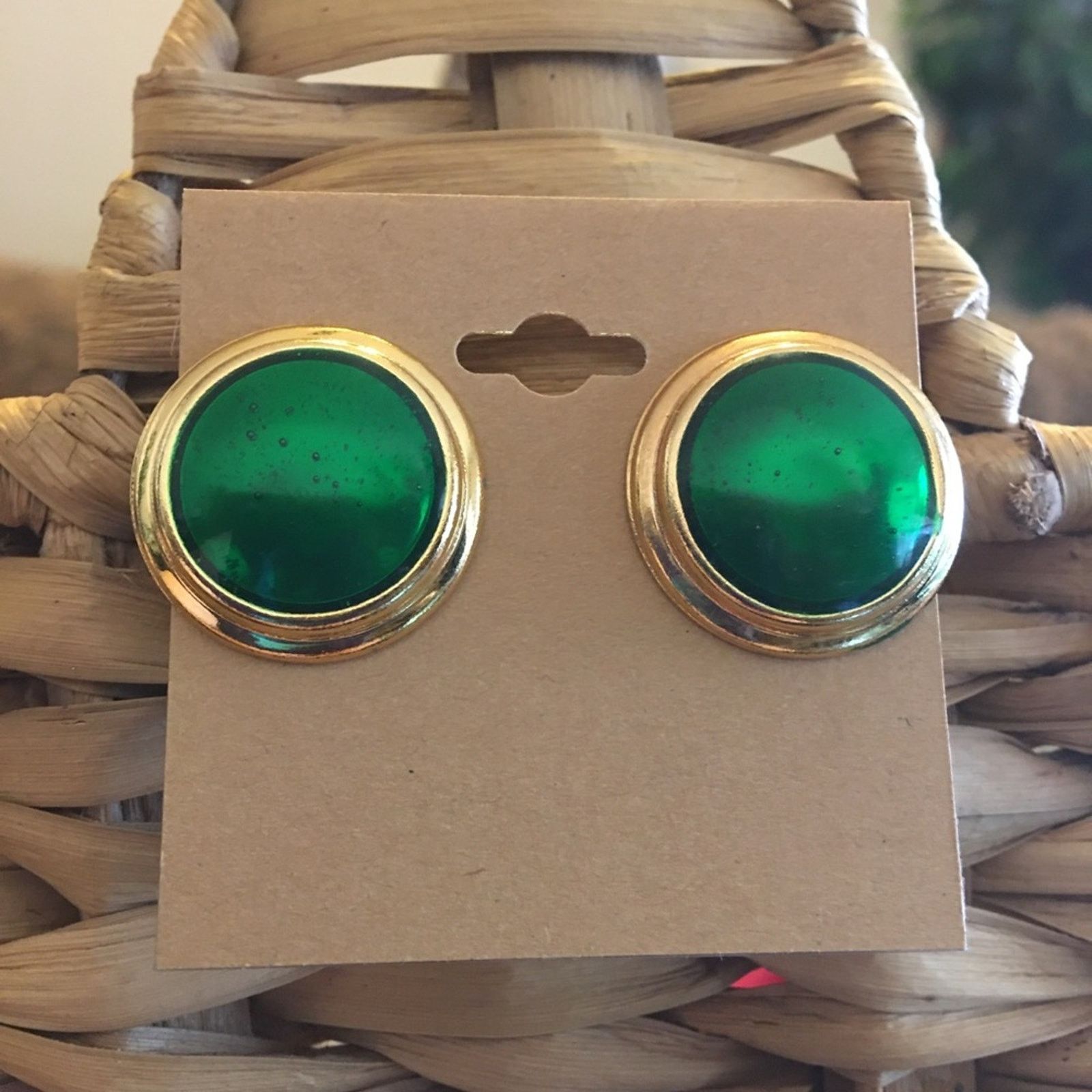 Vintage Vintage green resin gold tone setting earrings Size ONE SIZE - 1 Thumbnail