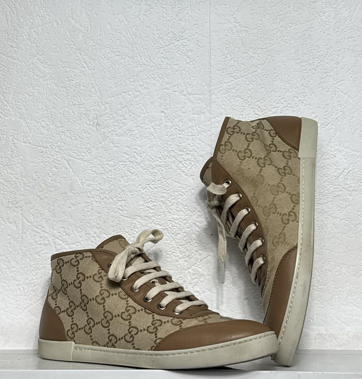 Gucci GG Gucci Monogram Luxury High Top Sneaker Vintage Size 36 Size US 6 / IT 36 - 1 Thumbnail