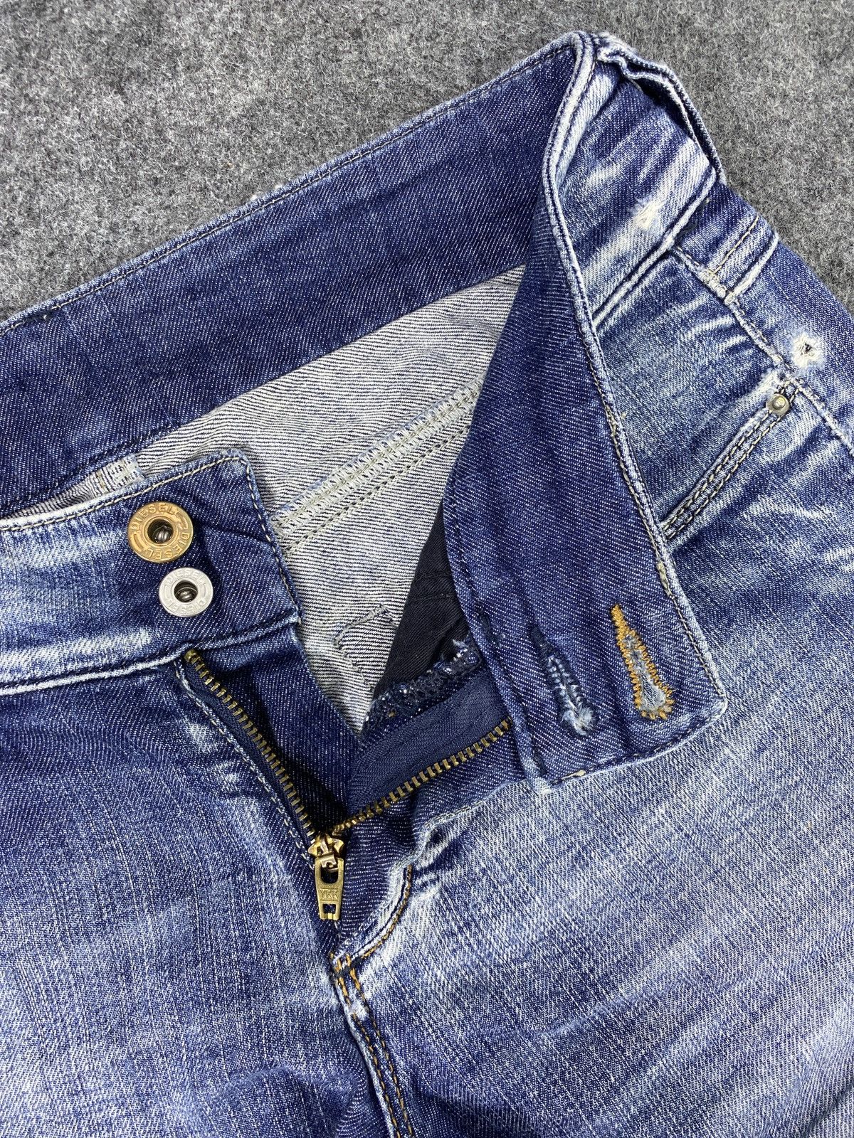 Diesel × Jean × Vintage Diesel Distressed Blue Wash Jeans - J1034 Size 28" / US 6 / IT 42 - 9 Thumbnail