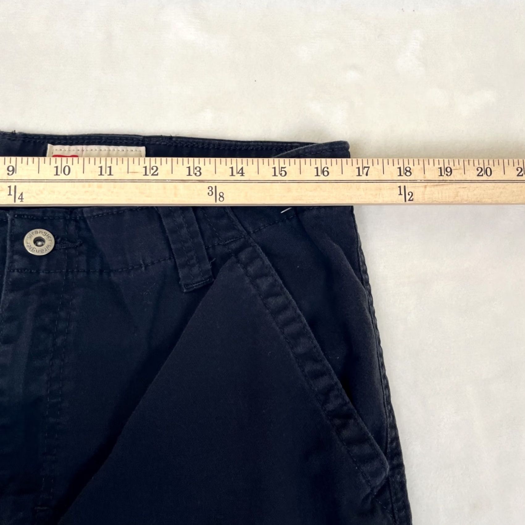 Wrangler Wrangler Black Regular Tapered Cargo Pants Mens 34x30 Stretch Utility Casual Pants Mens Regular Black Cargo Tapered Stretch Size US 34 / EU 50 - 4 Thumbnail