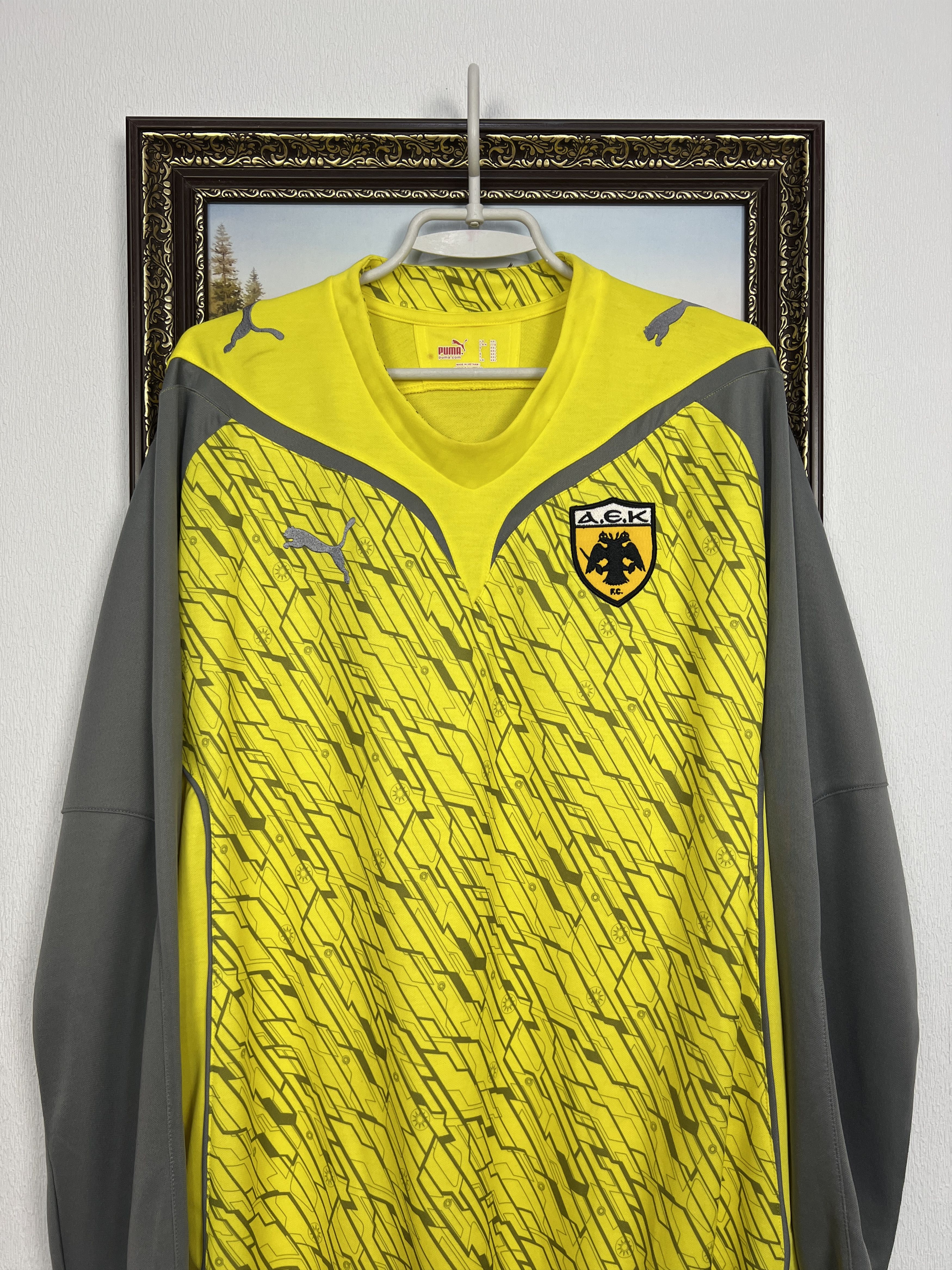 Puma AEK Athens Goalkeeper football shirt 2011 Soccer Puma Jersey Size US XXL / EU 58 / 5 - 2 Thumbnail